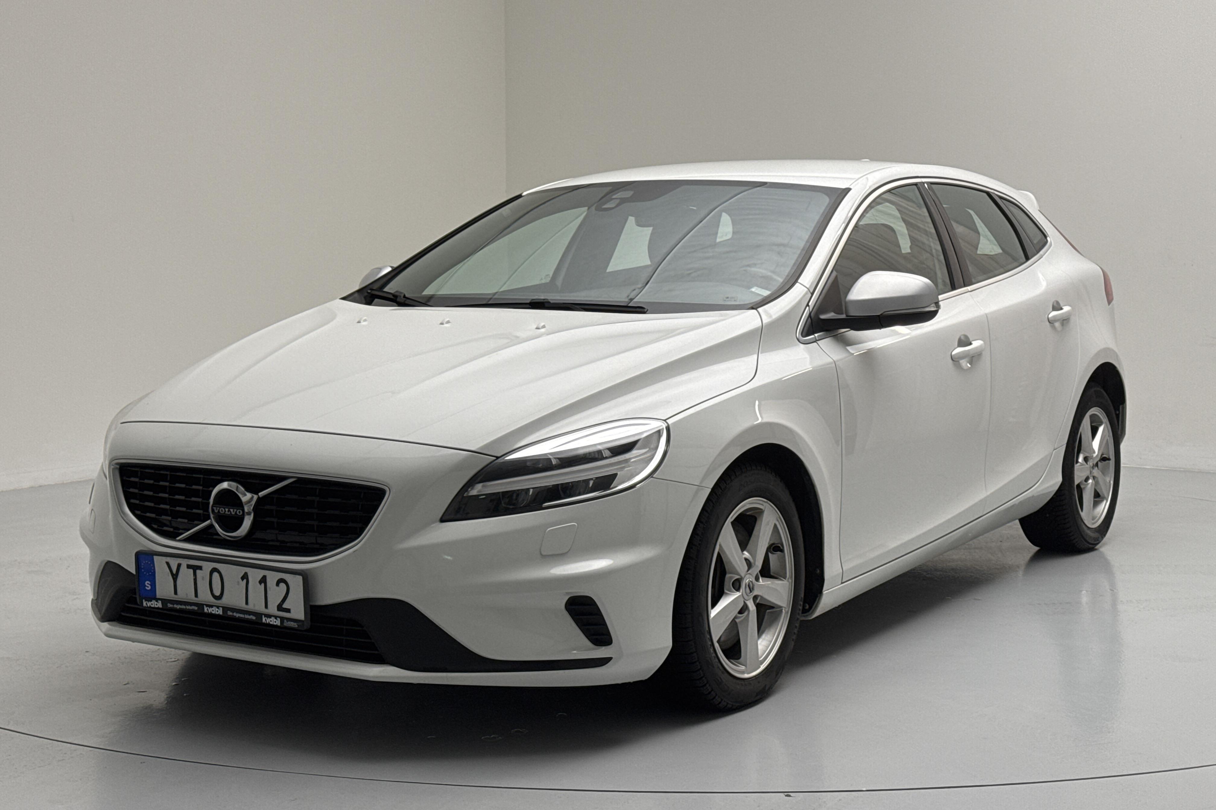 Volvo V40 T3 (152hk) - 95 190 km - Automatic - white - 2018