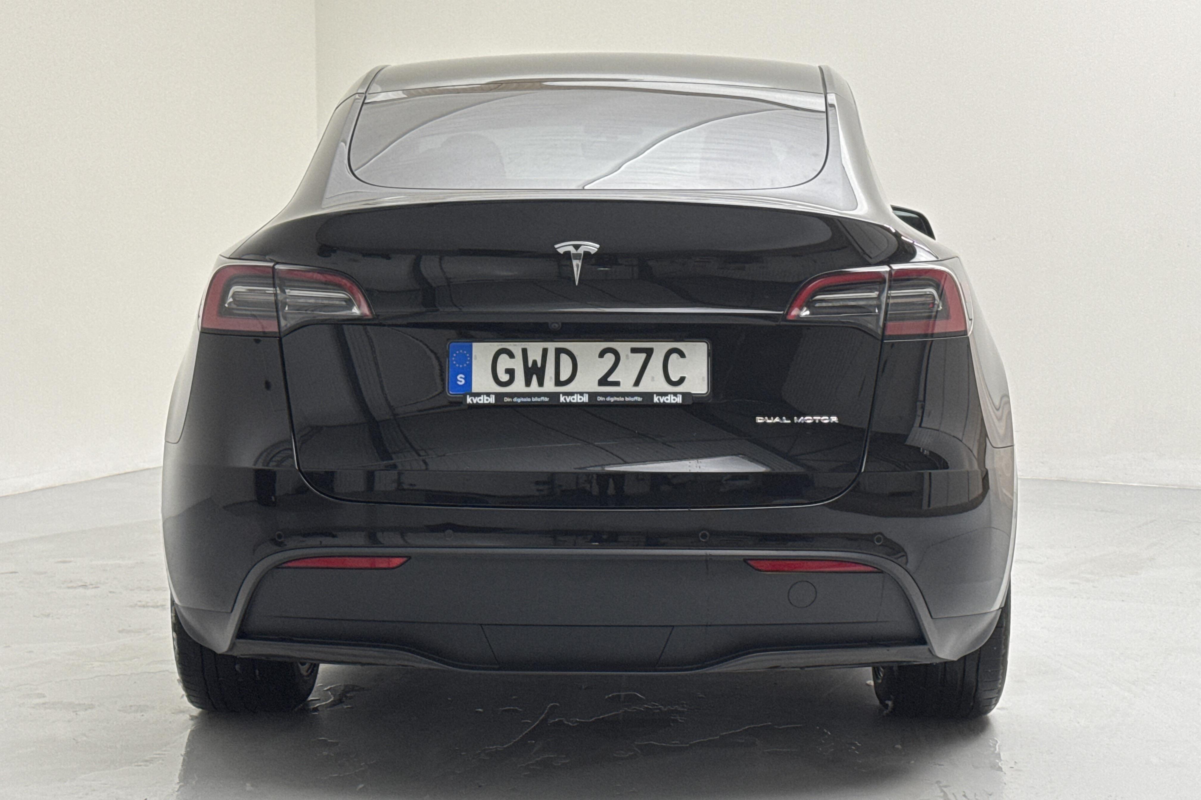 Tesla Model Y Long Range Dual Motor AWD - 6 963 mil - Automat - svart - 2021