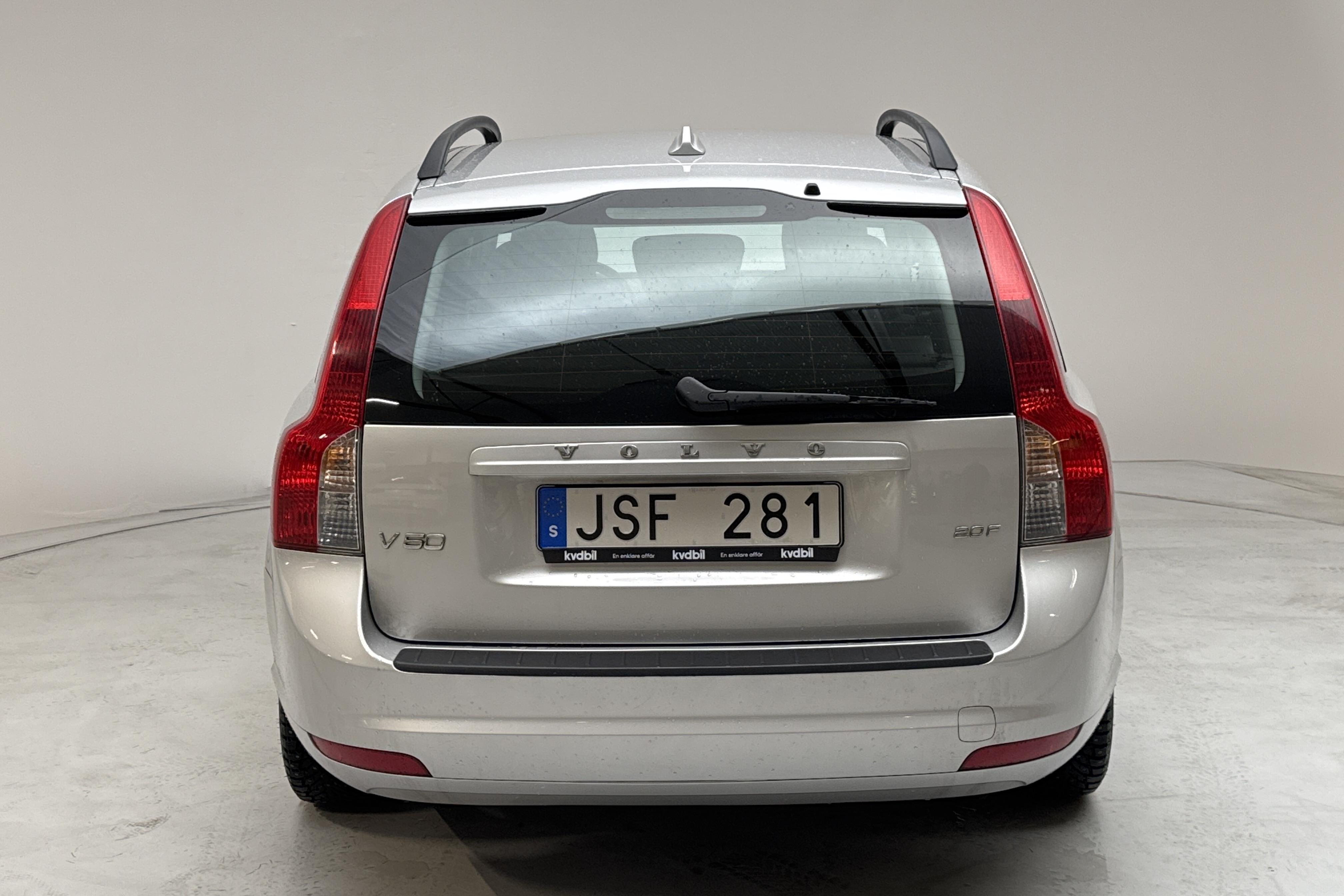 Volvo V50 2.0F (145hk) - 139 590 km - Manual - Light Grey - 2011