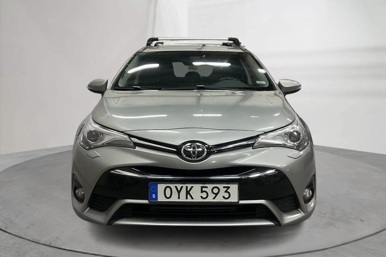 Toyota Avensis 2.0 D-4D Touring Sports (143hk) - 14 253 mil - Manuell - Light Grey - 2016