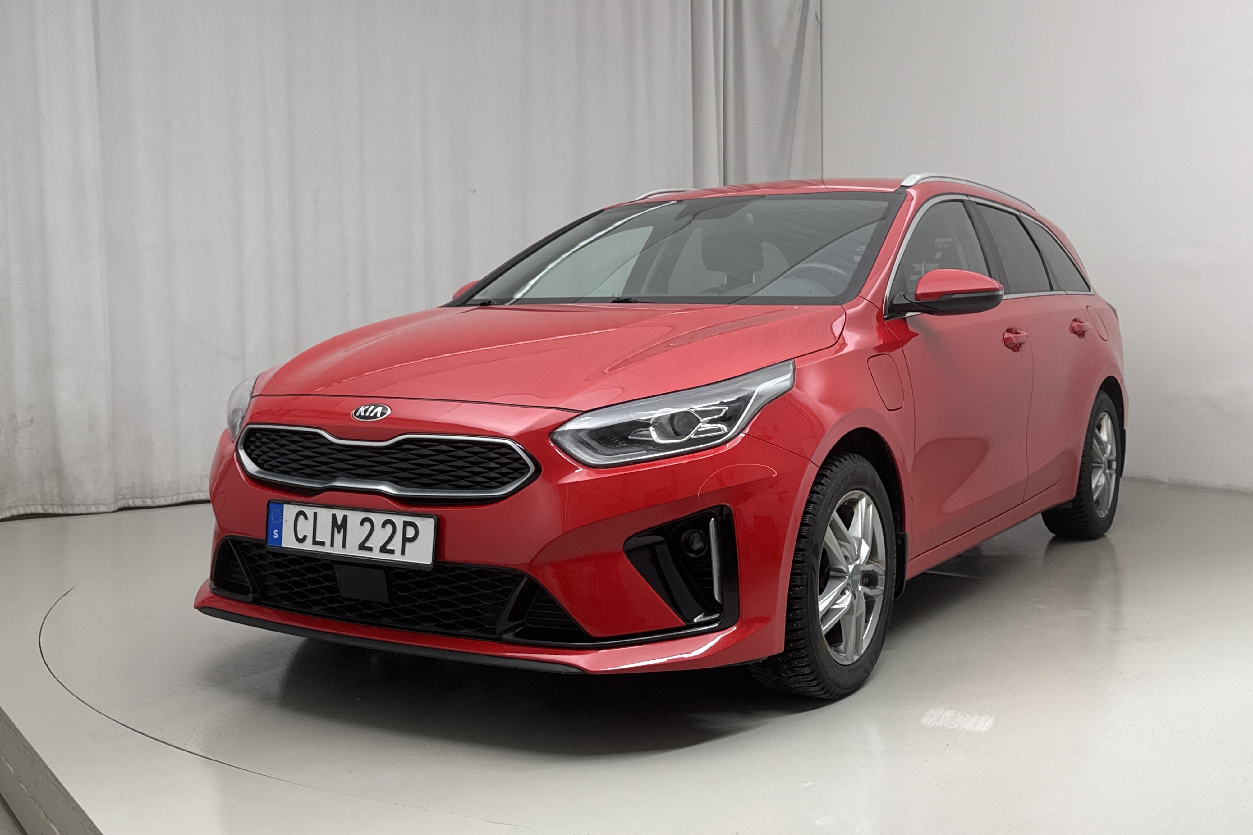 KIA Ceed 1.6 Plug-in Hybrid SW (141hk) - 98 140 km - Automaattinen - punainen - 2020