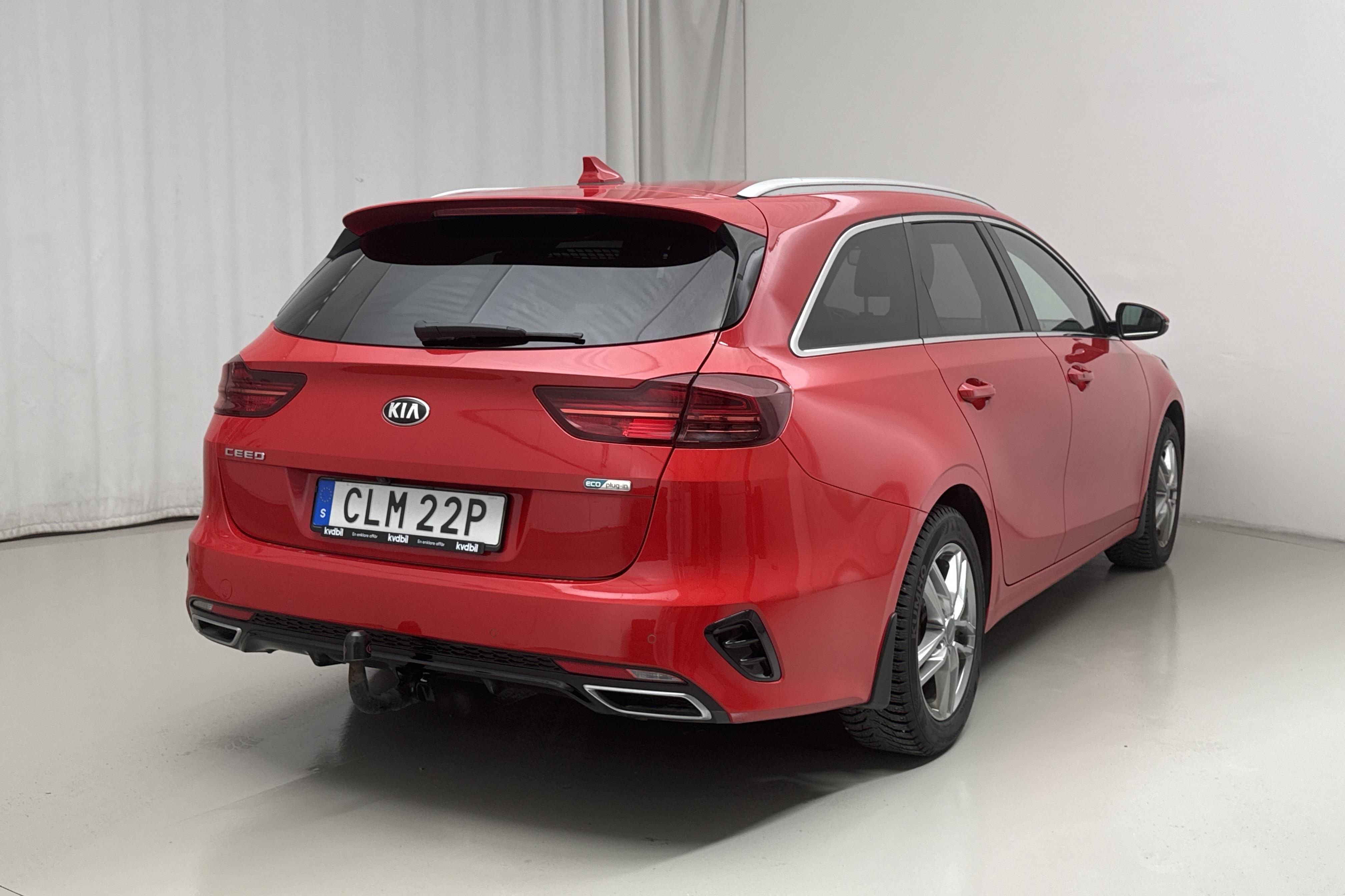 KIA Ceed 1.6 Plug-in Hybrid SW (141hk) - 98 140 km - Automaattinen - punainen - 2020