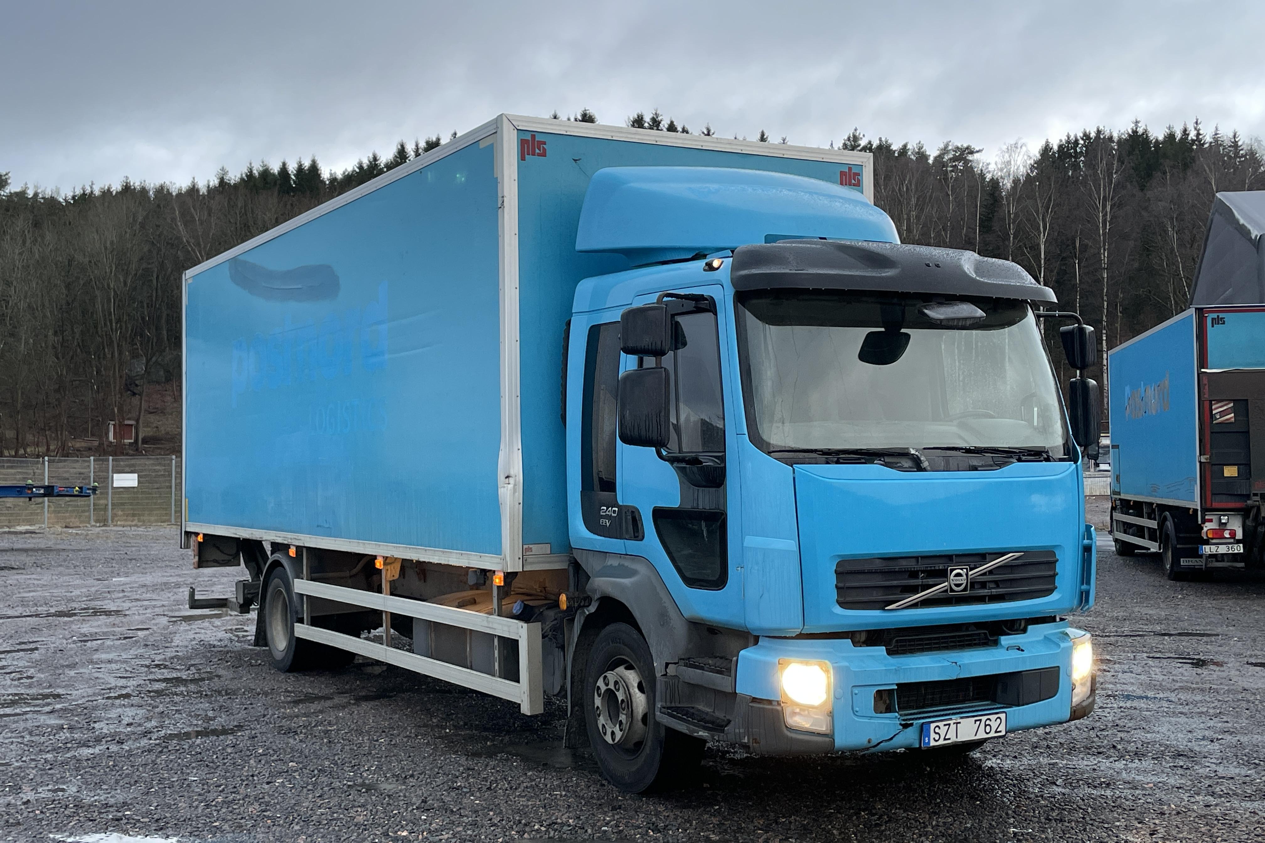 Volvo FL240 - 477 071 km - Automaattinen - Light Blue - 2014