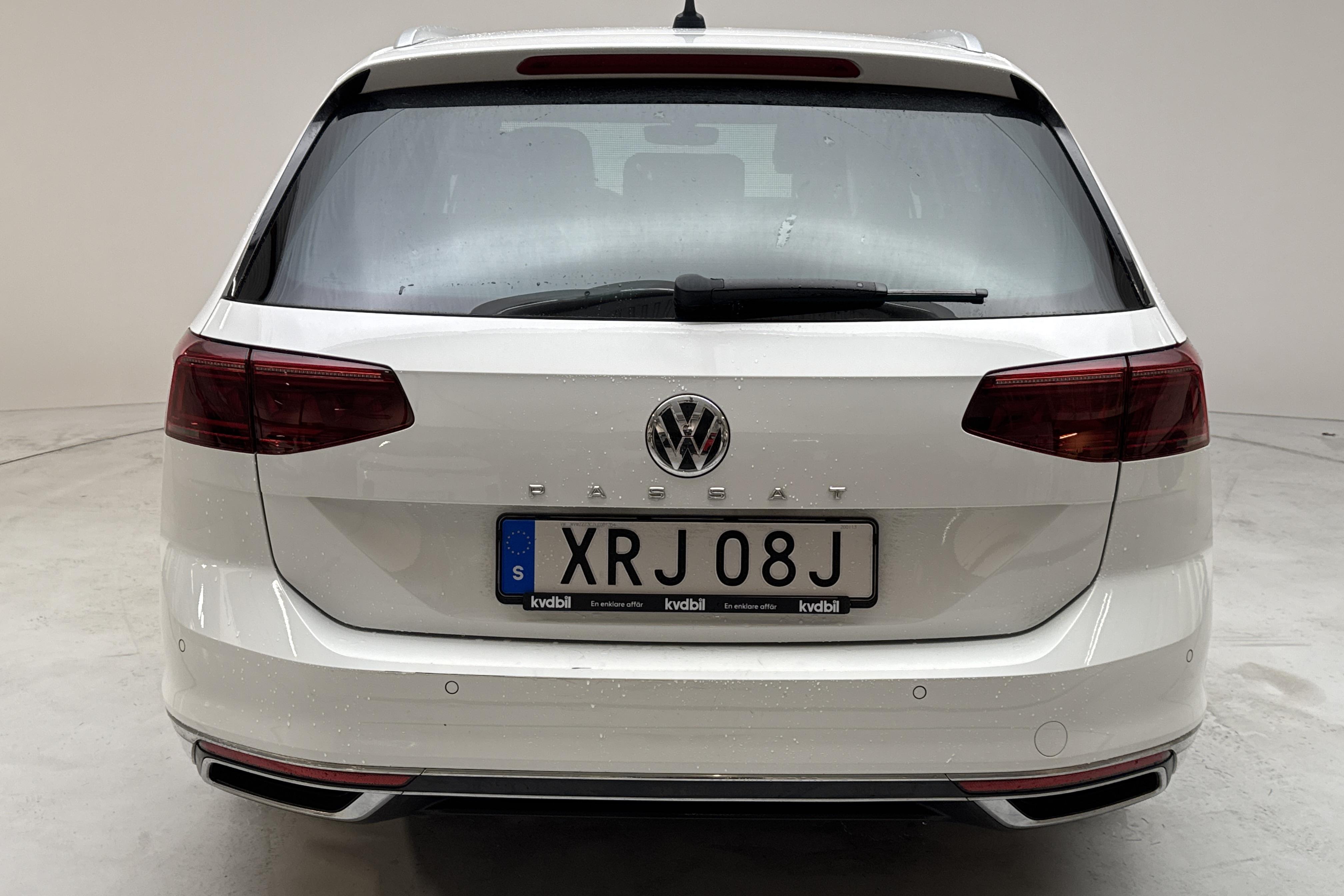 VW Passat 1.4 GTE Sportscombi (218hk) - 102 840 km - Automatyczna - biały - 2020