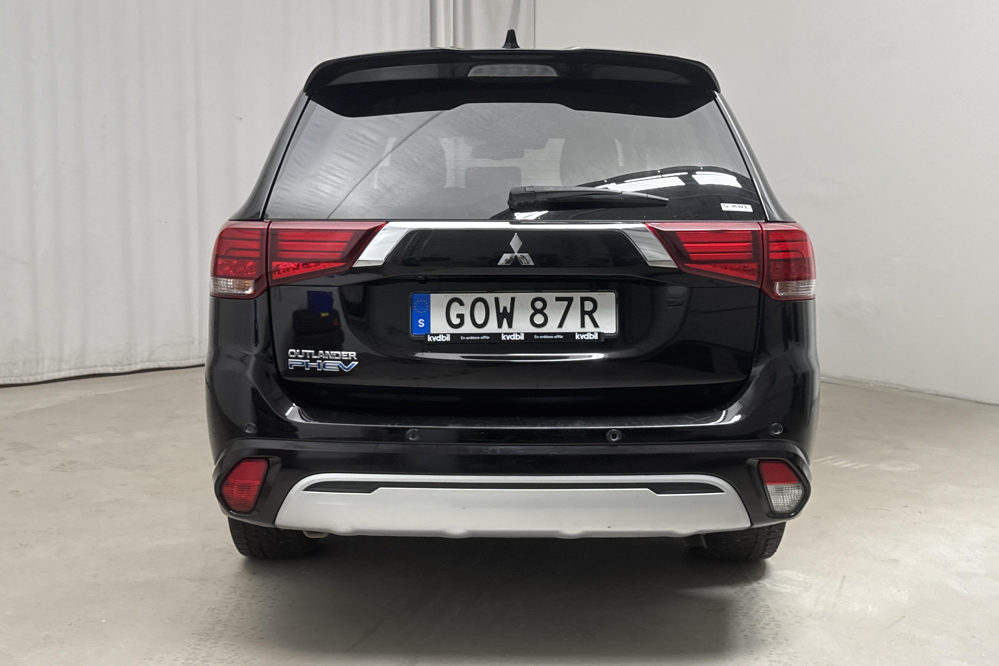 Mitsubishi Outlander 2.4 Plug-in Hybrid 4WD (136hk) - 9 788 mil - Automat - svart - 2020