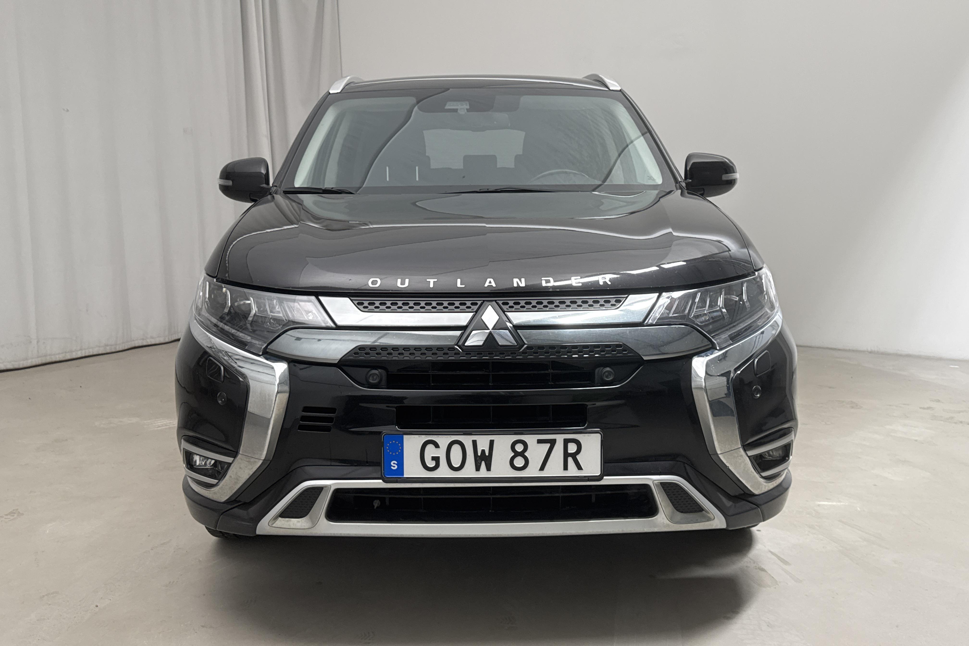 Mitsubishi Outlander 2.4 Plug-in Hybrid 4WD (136hk) - 9 788 mil - Automat - svart - 2020