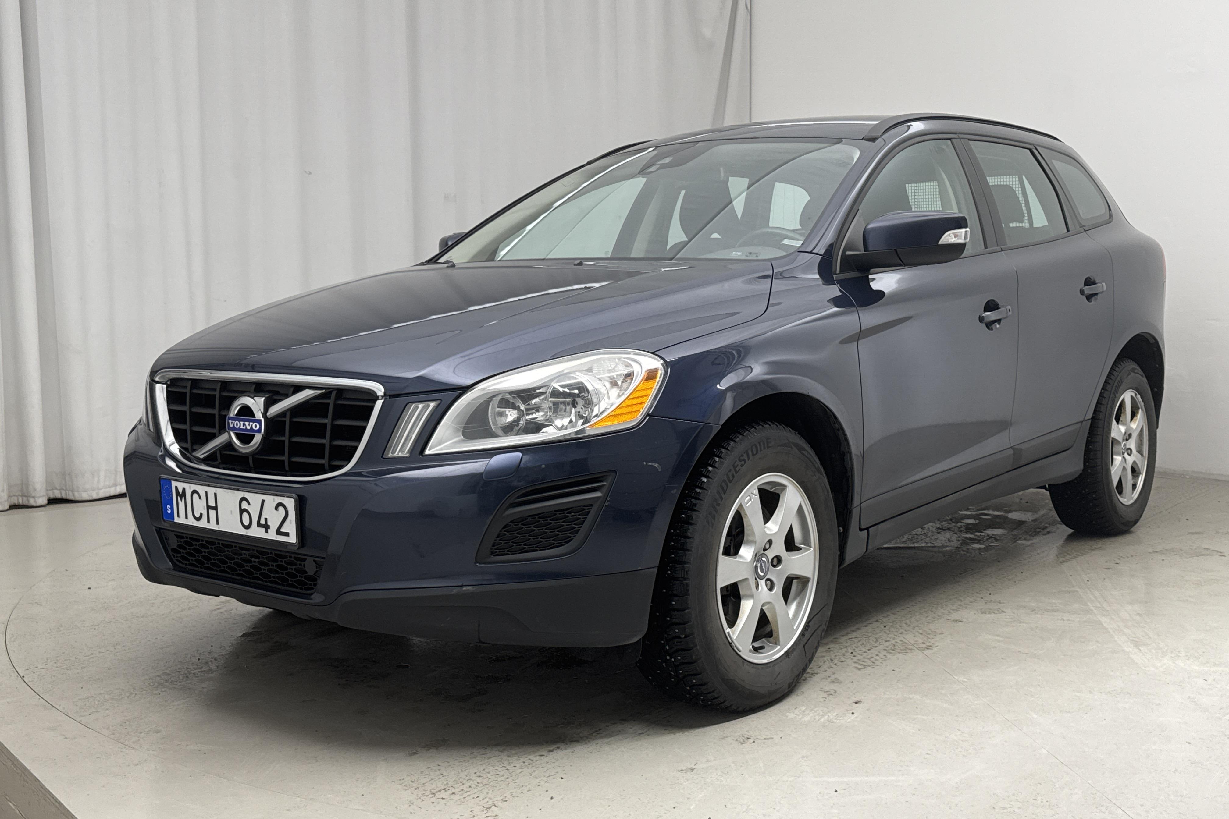 Volvo XC60 D3 AWD (163hk) - 24 186 mil - Manuell - blå - 2012