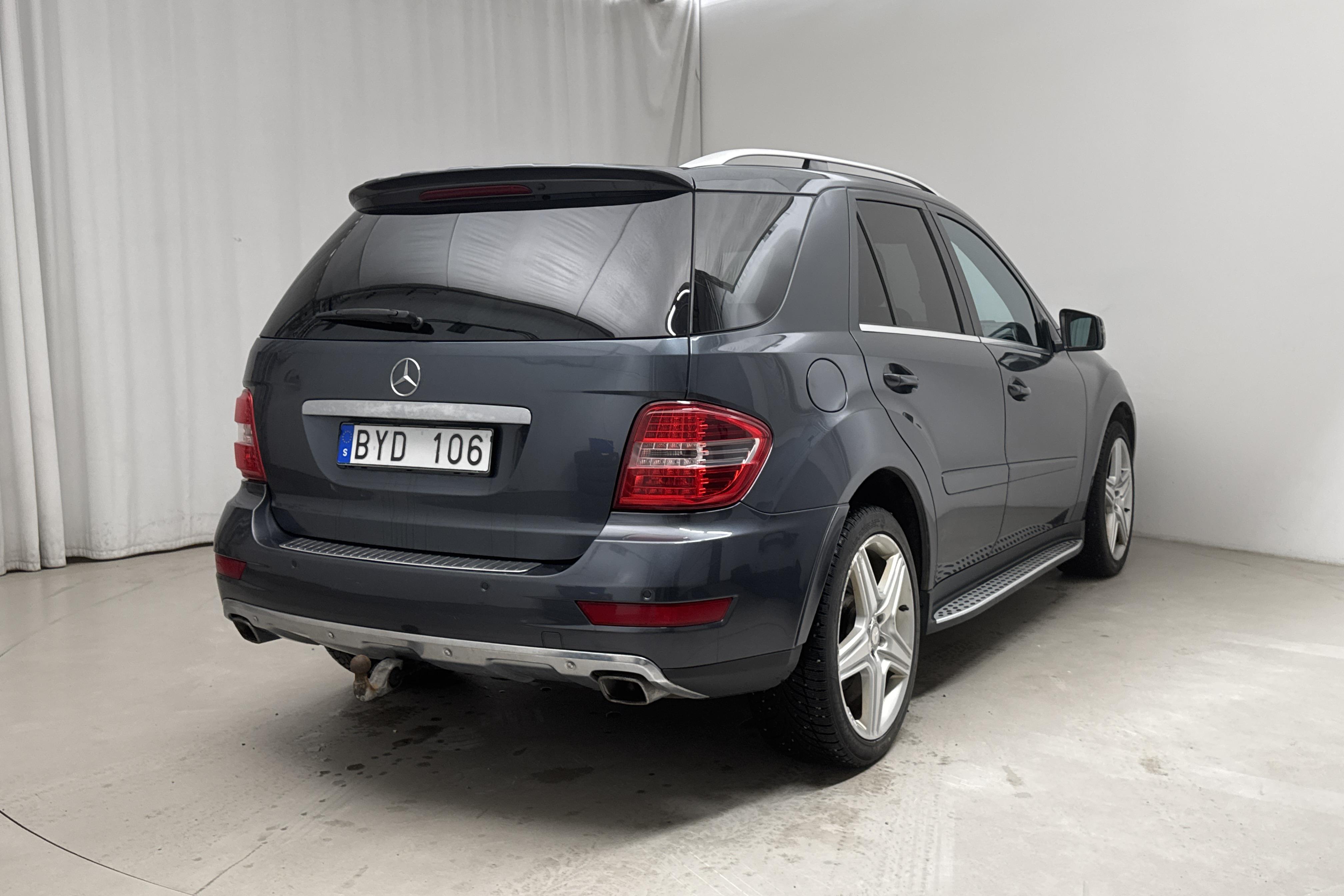 Mercedes ML 350 CDI (231hk) - 265 600 km - Automaatne - Dark Grey - 2011