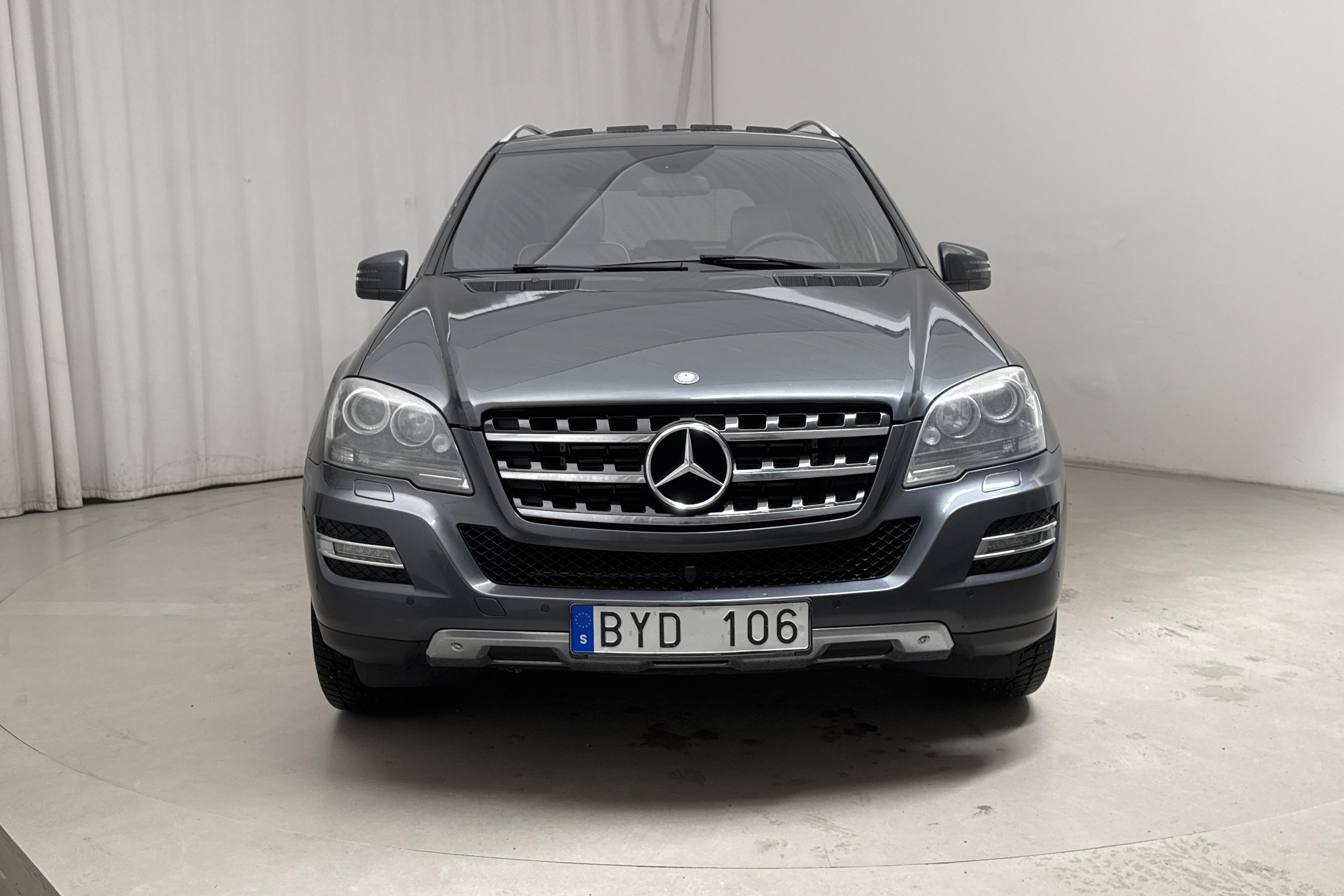 Mercedes ML 350 CDI (231hk) - 265 600 km - Automaatne - Dark Grey - 2011