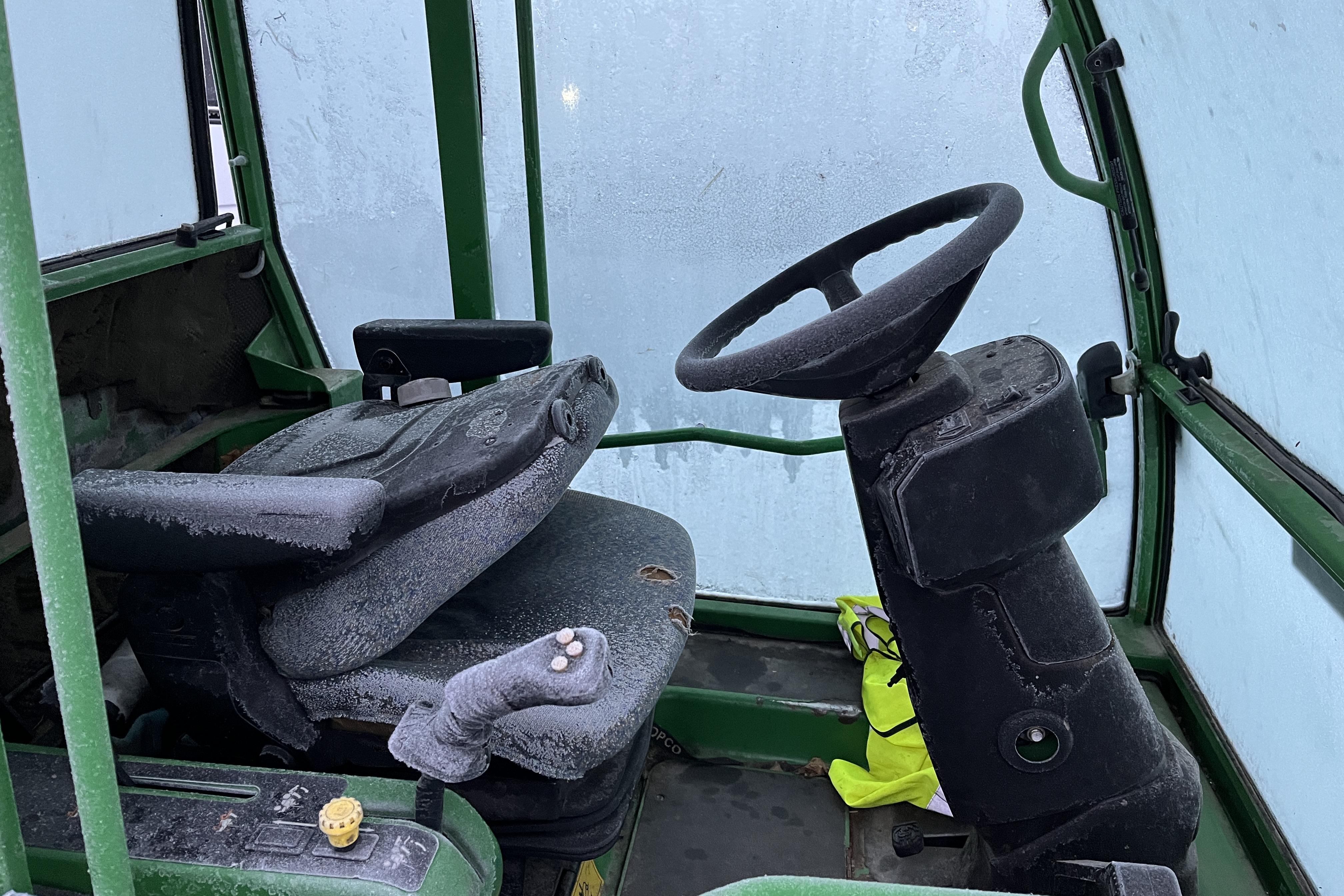 John Deere 1445, serie 2, 4WD (rep.objekt) -  - Automaattinen - vihreä