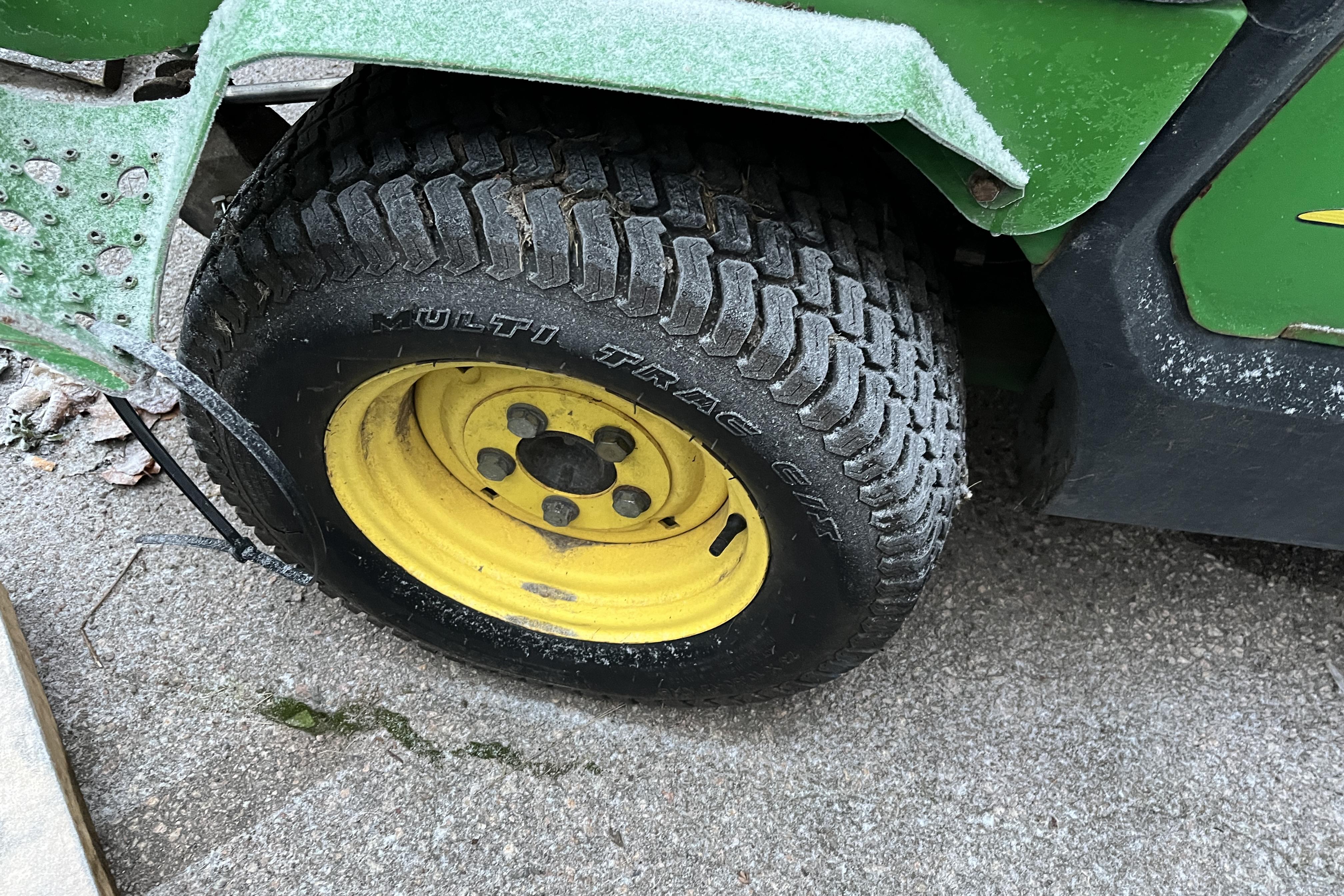 John Deere 1445, serie 2, 4WD (rep.objekt) -  - Automaattinen - vihreä