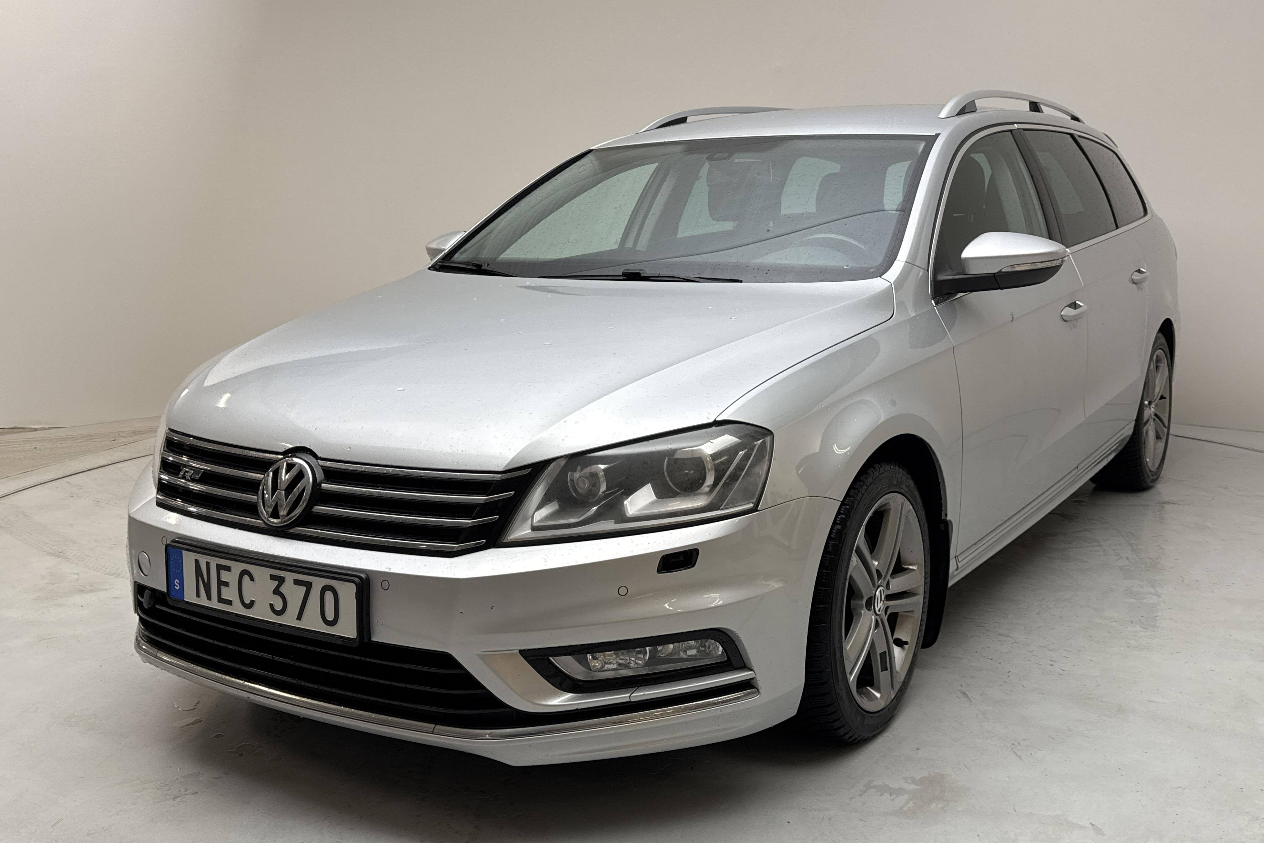 VW Passat 2.0 TDI BlueMotion Technology Variant 4Motion (170hk) - 28 234 mil - Automat - silver - 2013