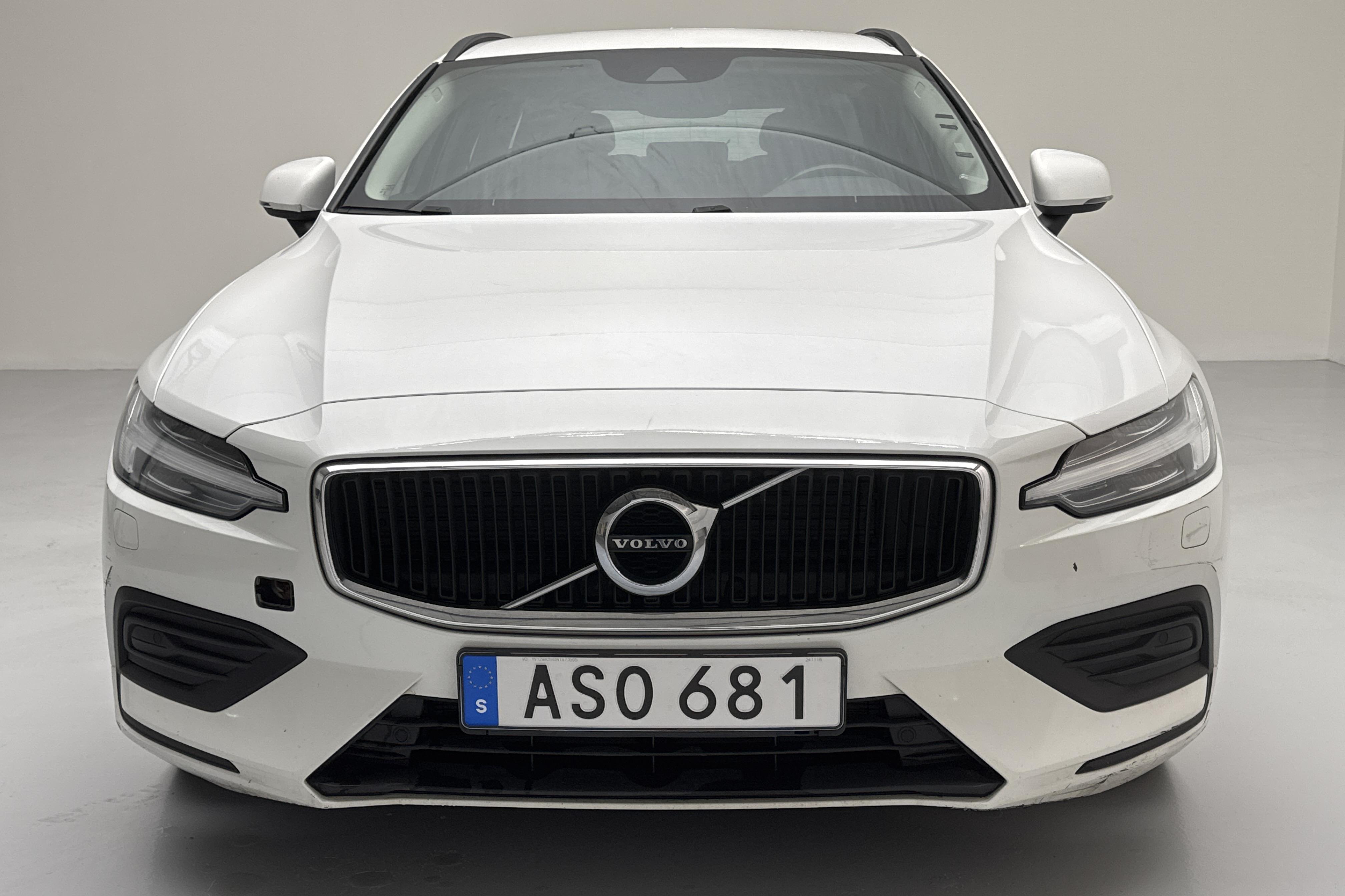 Volvo V60 B4 Mildhybrid, Diesel (197hk) - 284 950 km - Automaattinen - valkoinen - 2022