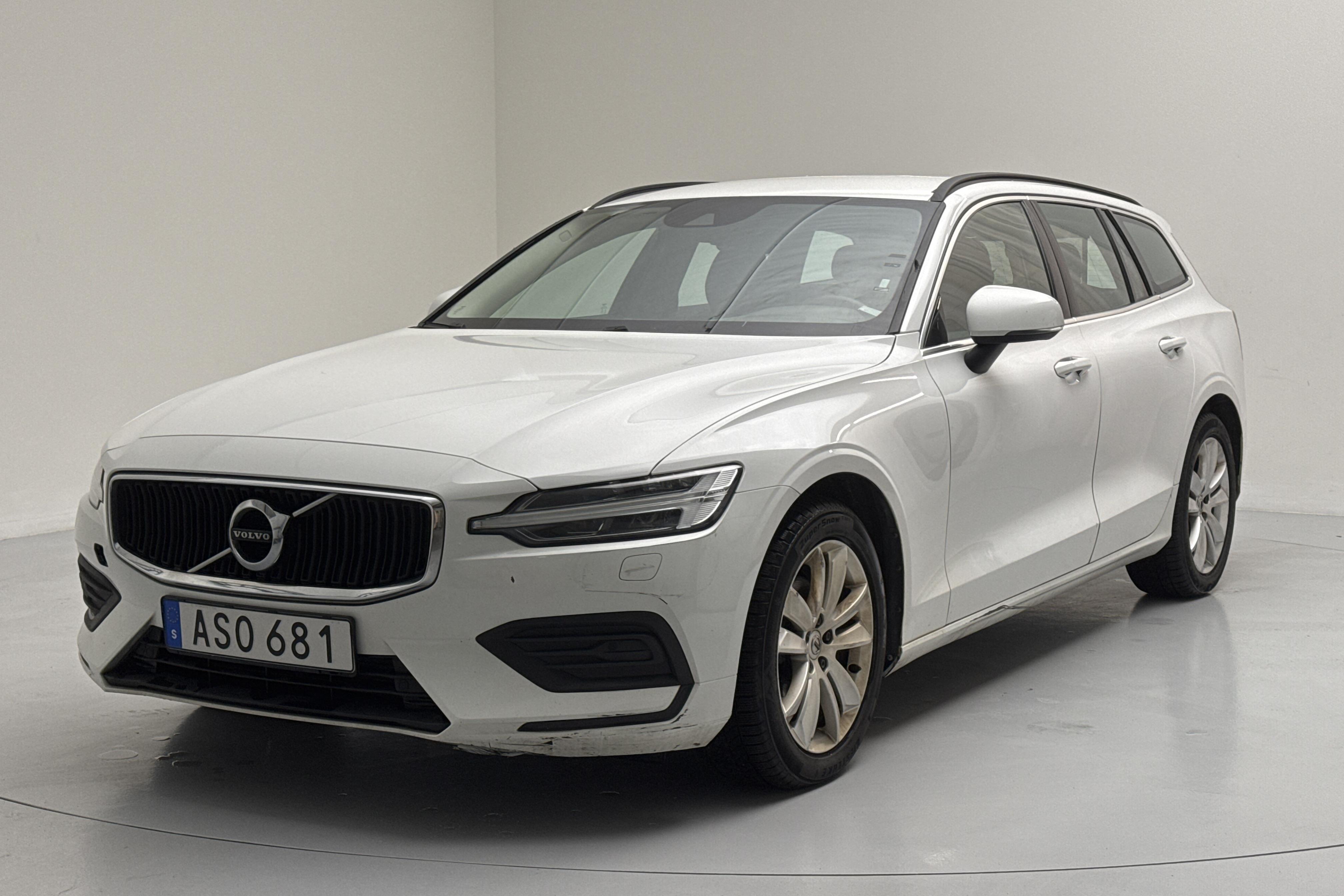 Volvo V60 B4 Mildhybrid, Diesel (197hk) - 284 950 km - Automaattinen - valkoinen - 2022