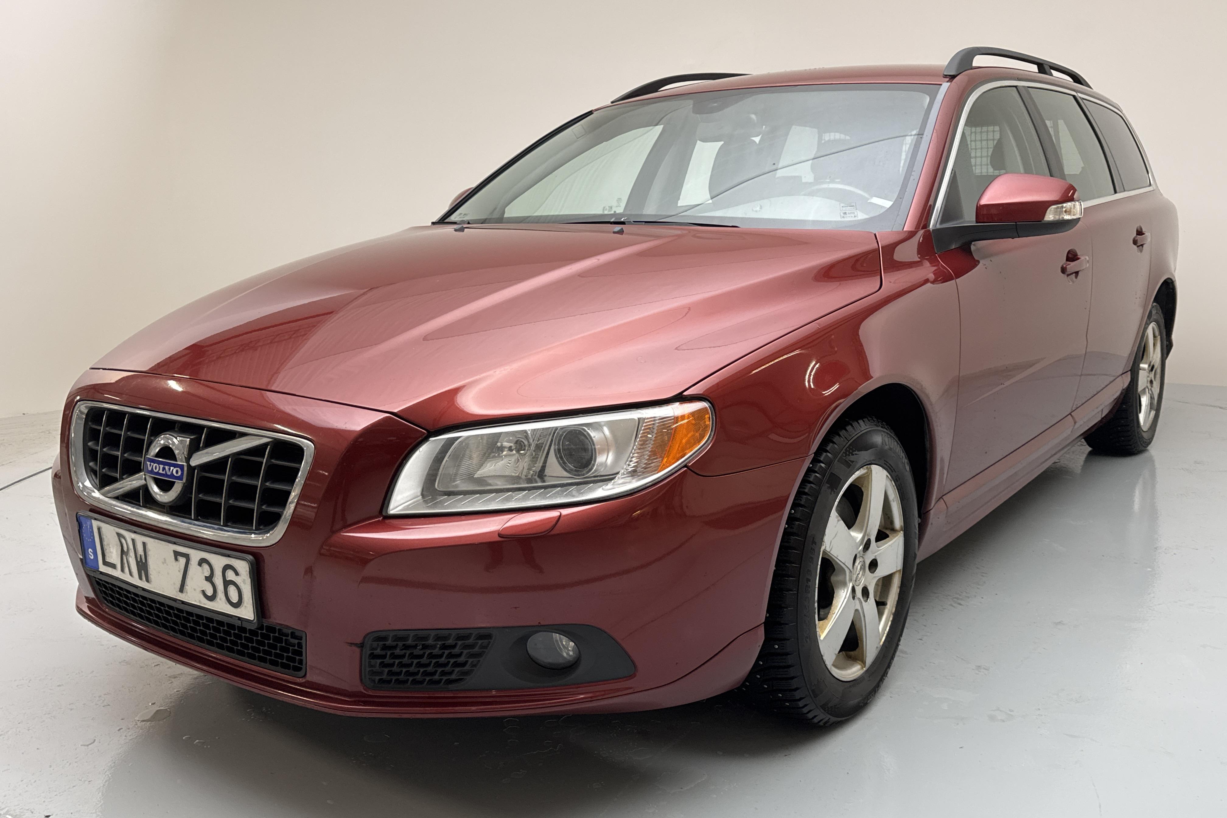 Volvo V70 II D3 (163hk) - 21 589 mil - Manuell - röd - 2011