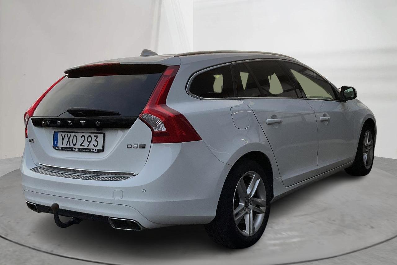 Volvo V60 D5 AWD Twin Engine (163hk) - 115 240 km - Automatic - white - 2018