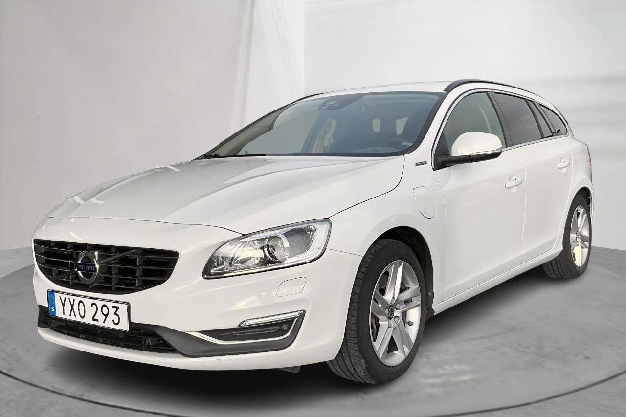 Volvo V60 D5 AWD Twin Engine (163hk) - 115 240 km - Automatic - white - 2018