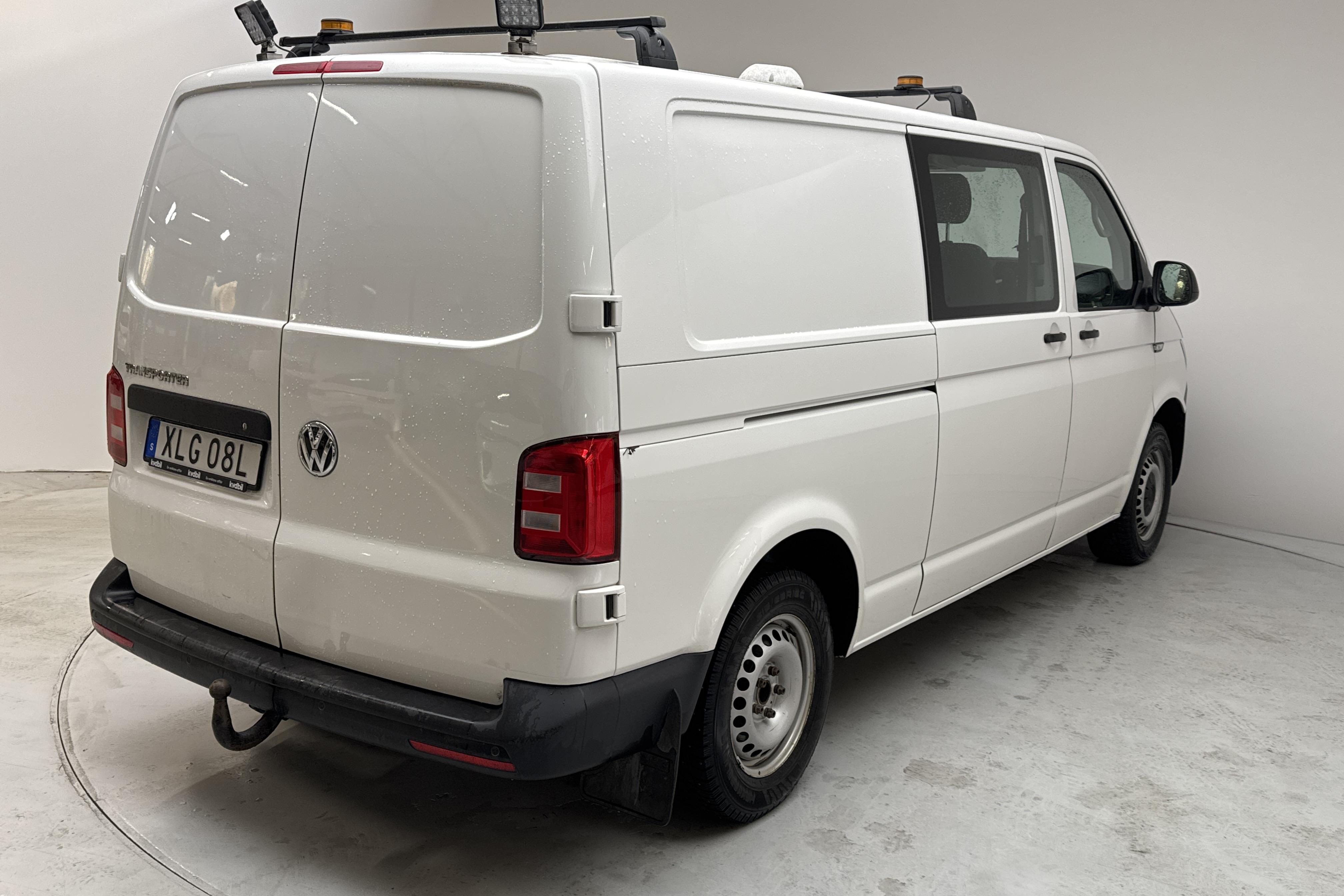 VW Transporter T6 2.0 TDI BMT Skåp (150hk) - 12 773 mil - Automat - vit - 2019