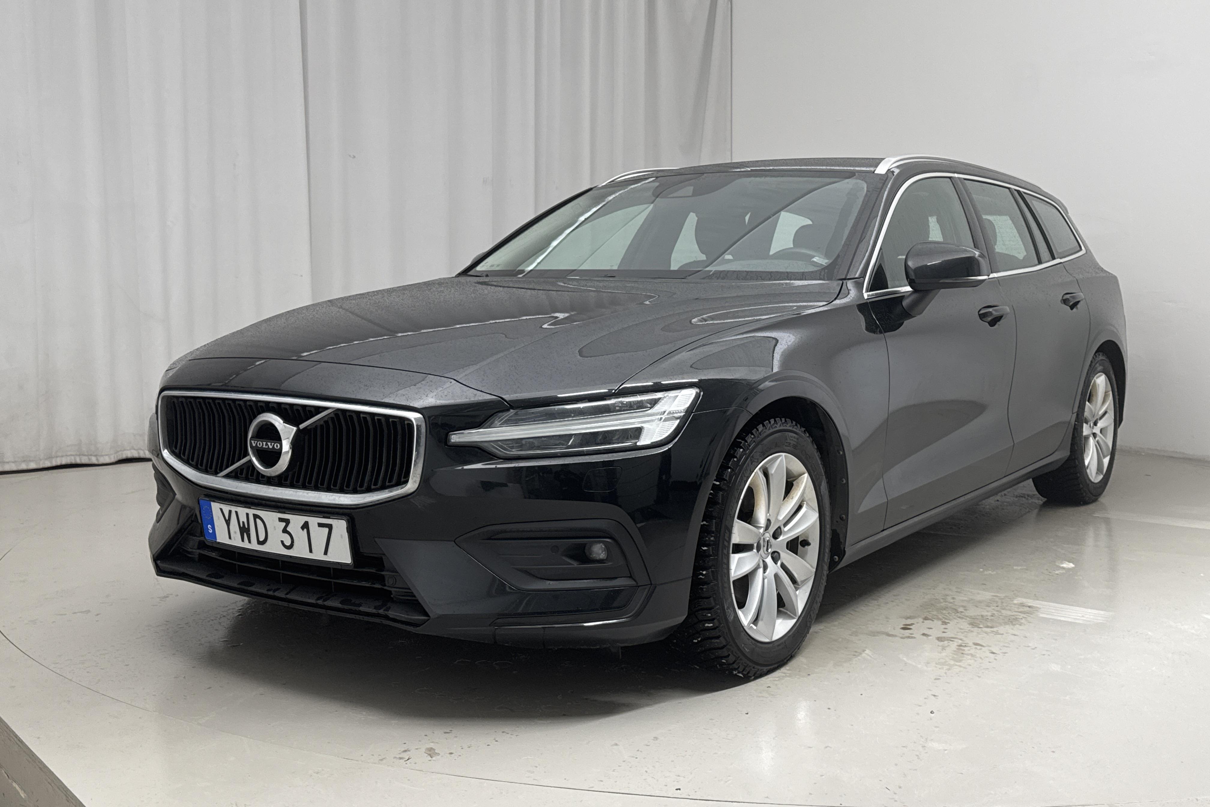 Volvo V60 D3 AWD (150hk) - 19 914 mil - Automat - svart - 2019