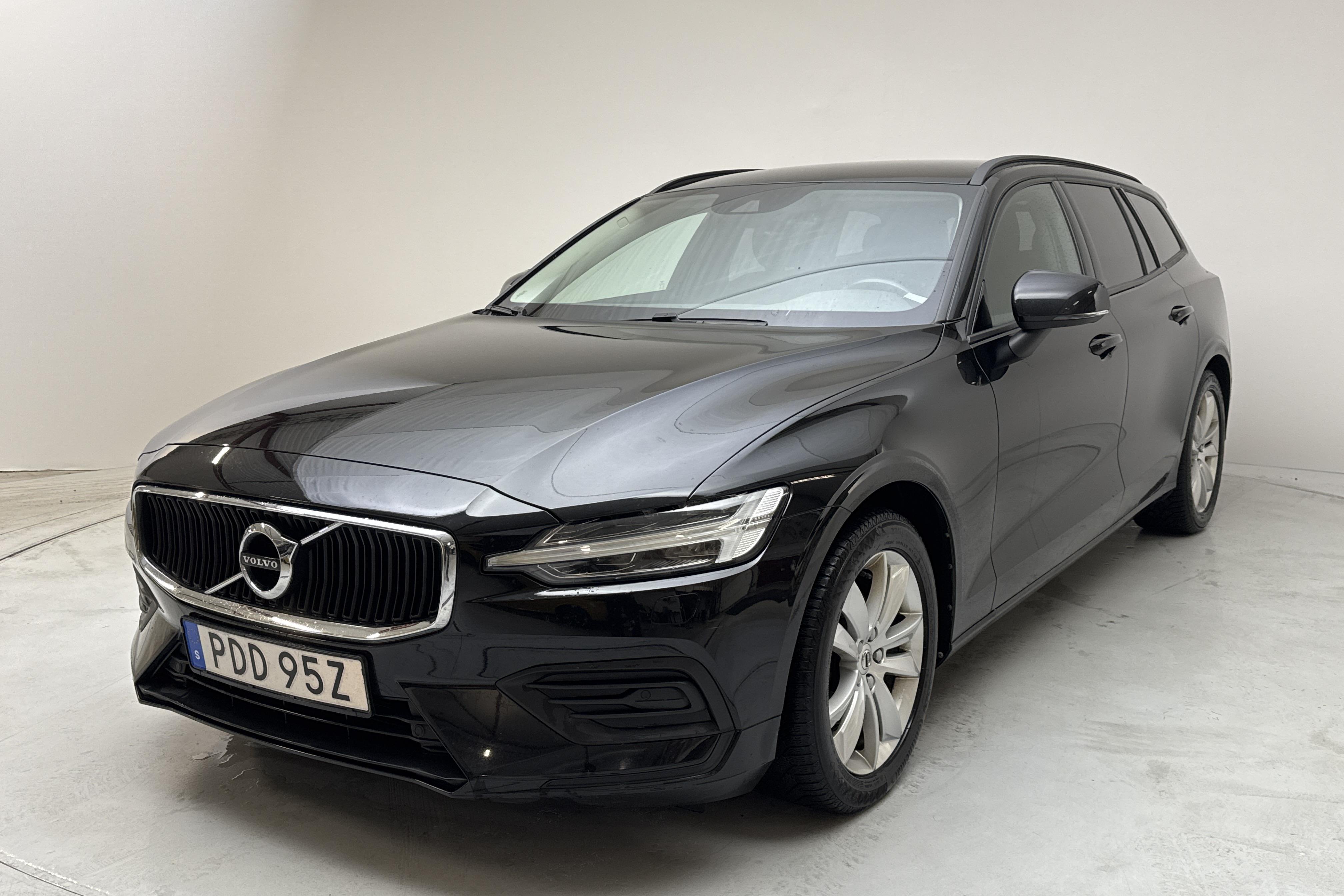 Volvo V60 D3 AWD (150hk) - 125 970 km - Automatyczna - czarny - 2020