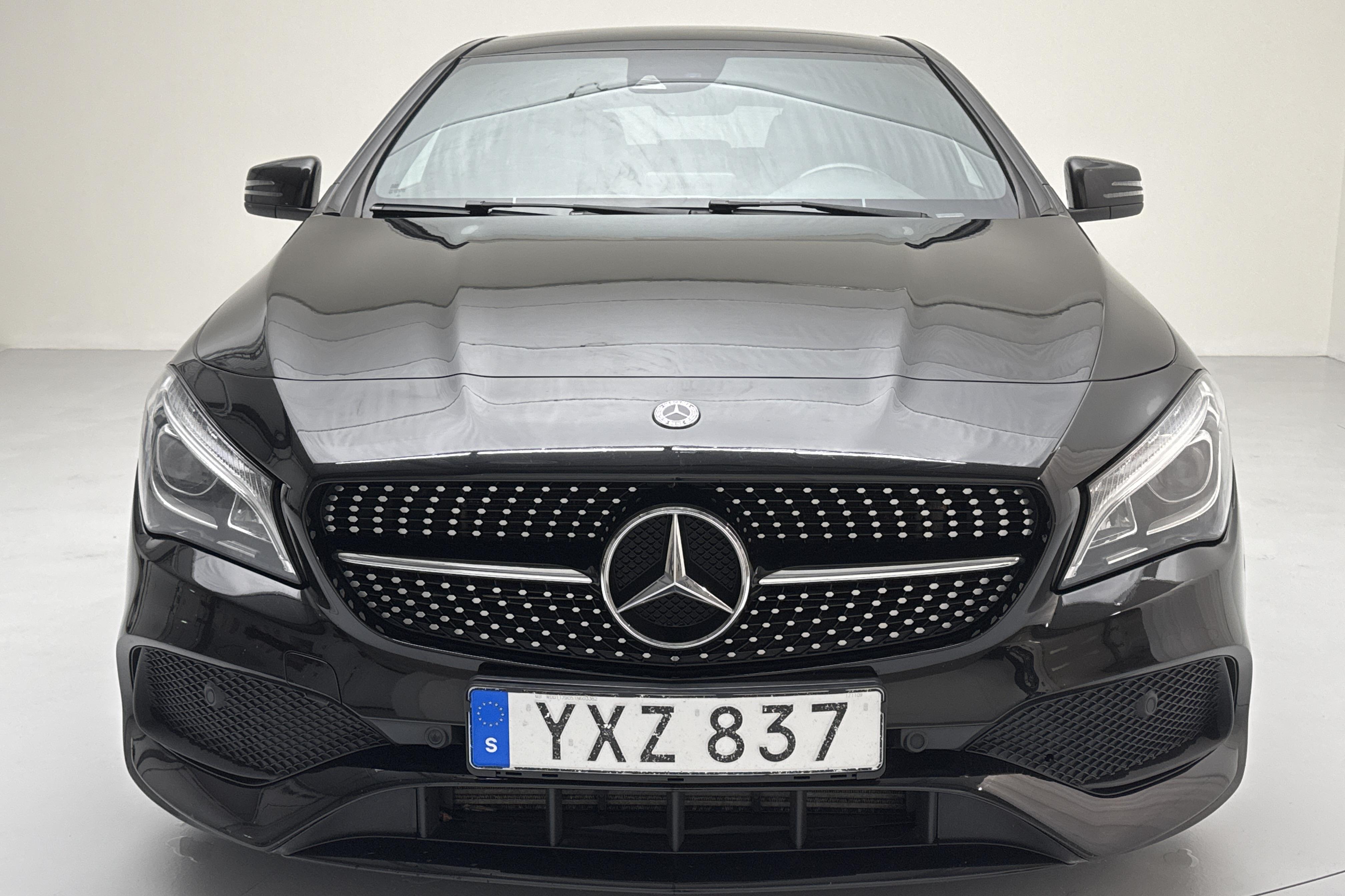 Mercedes CLA 220 d 4MATIC Shooting Brake X117 (177hk) - 26 023 mil - Automat - svart - 2018