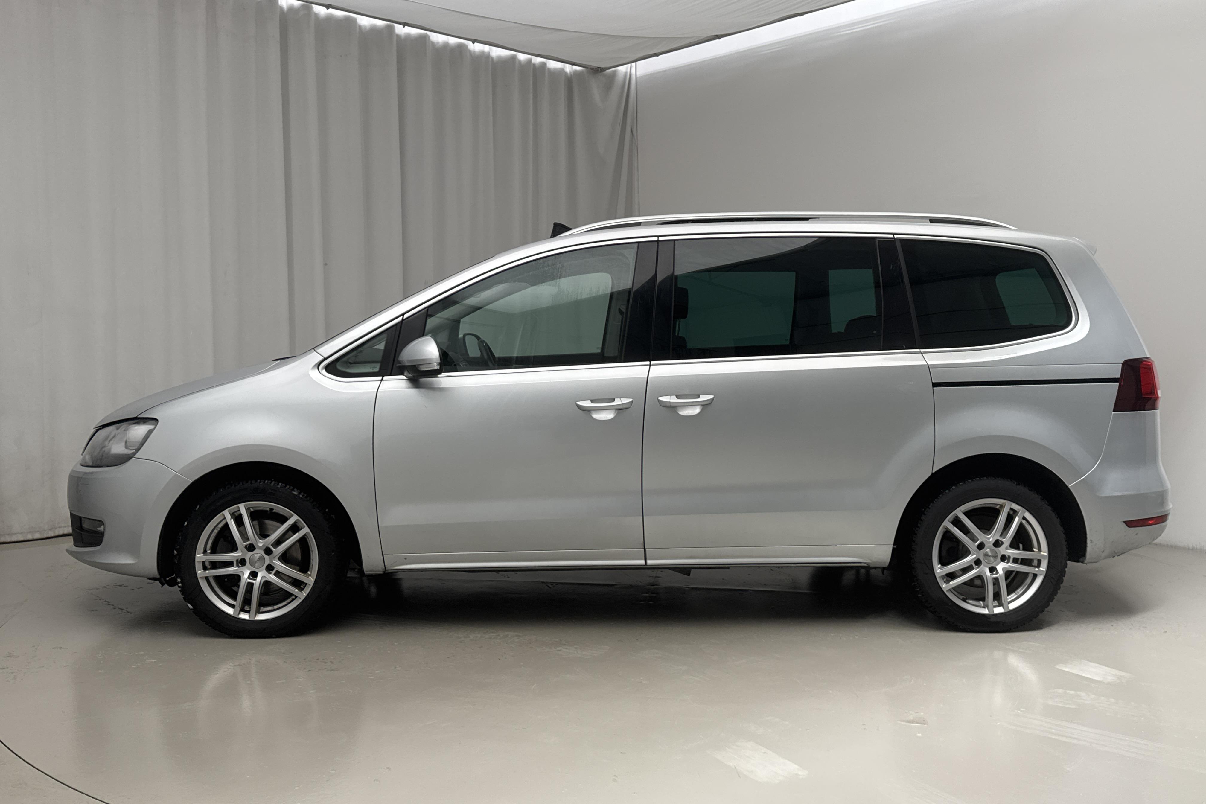 VW Sharan 1.4 TSI (150hk) - 15 453 mil - Automat - silver - 2022