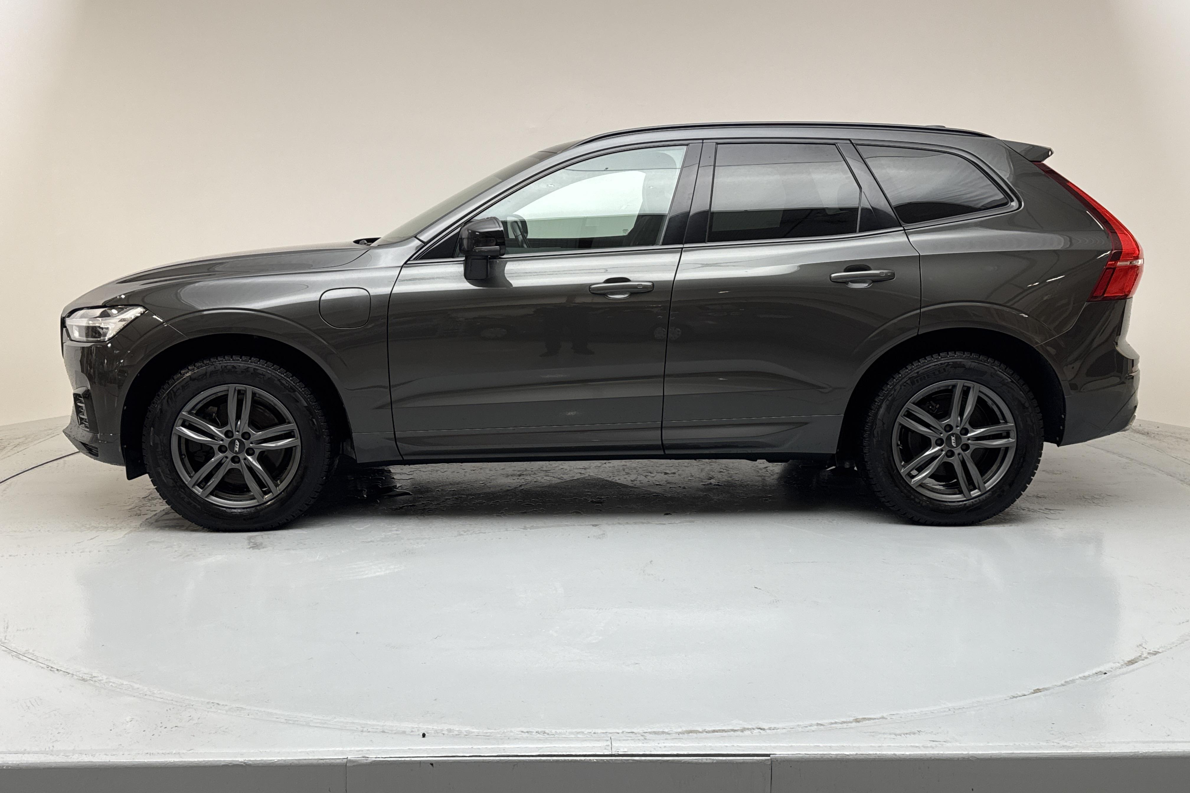 Volvo XC60 T6 AWD Recharge (340hk) - 21 525 mil - Automat - Dark Grey - 2021