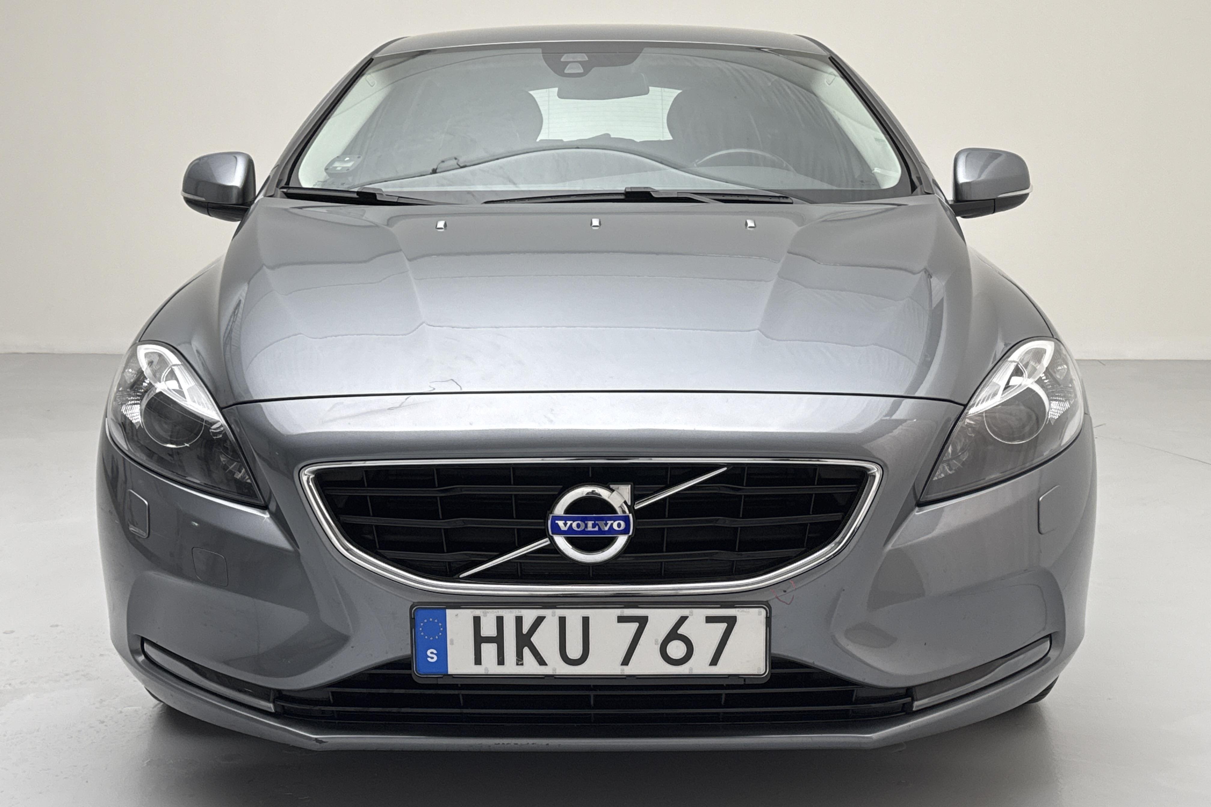 Volvo V40 D2 (115hk) - 117 500 km - Manual - gray - 2015