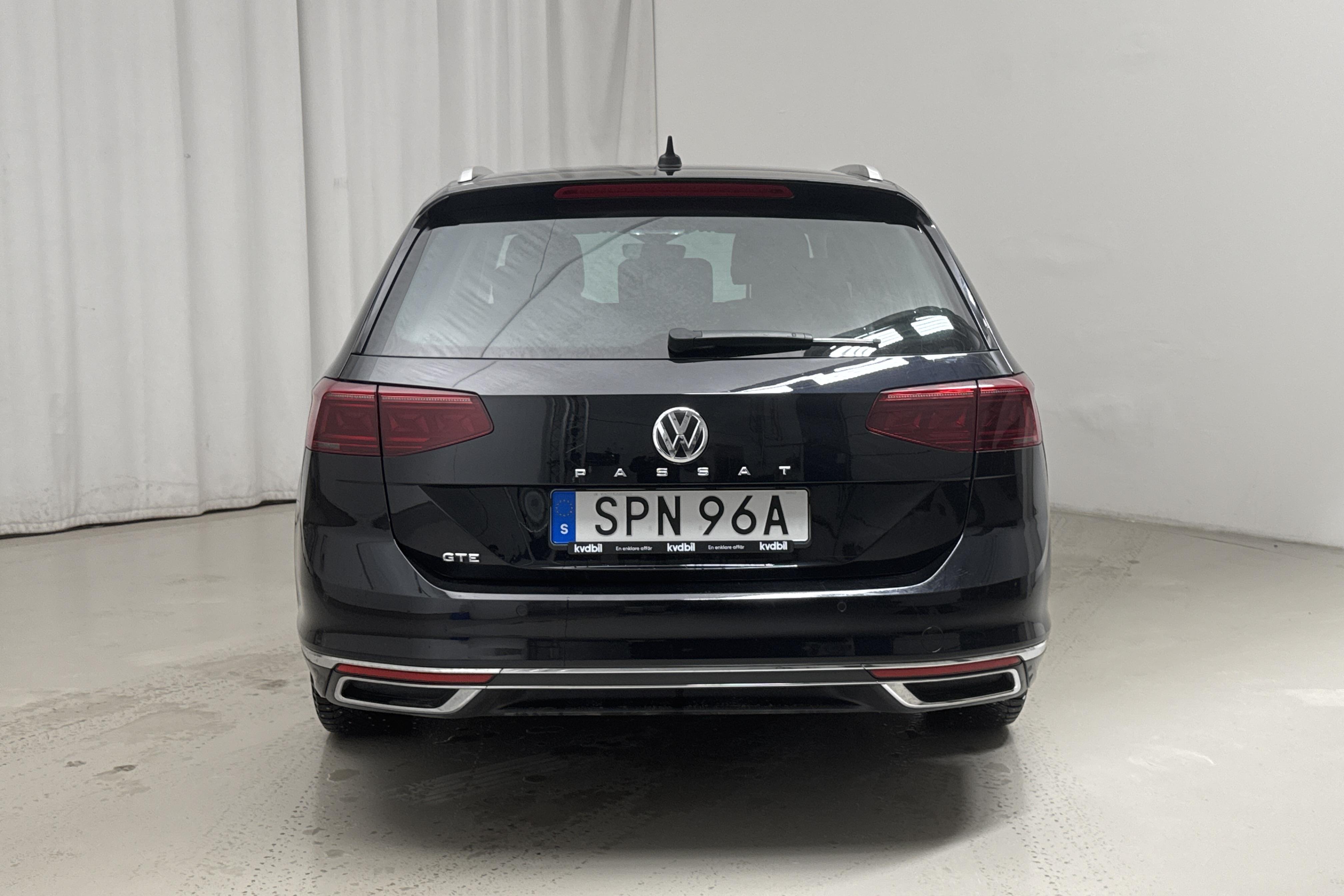 VW Passat 1.4 GTE Sportscombi (218hk) - 12 200 mil - Automat - svart - 2020