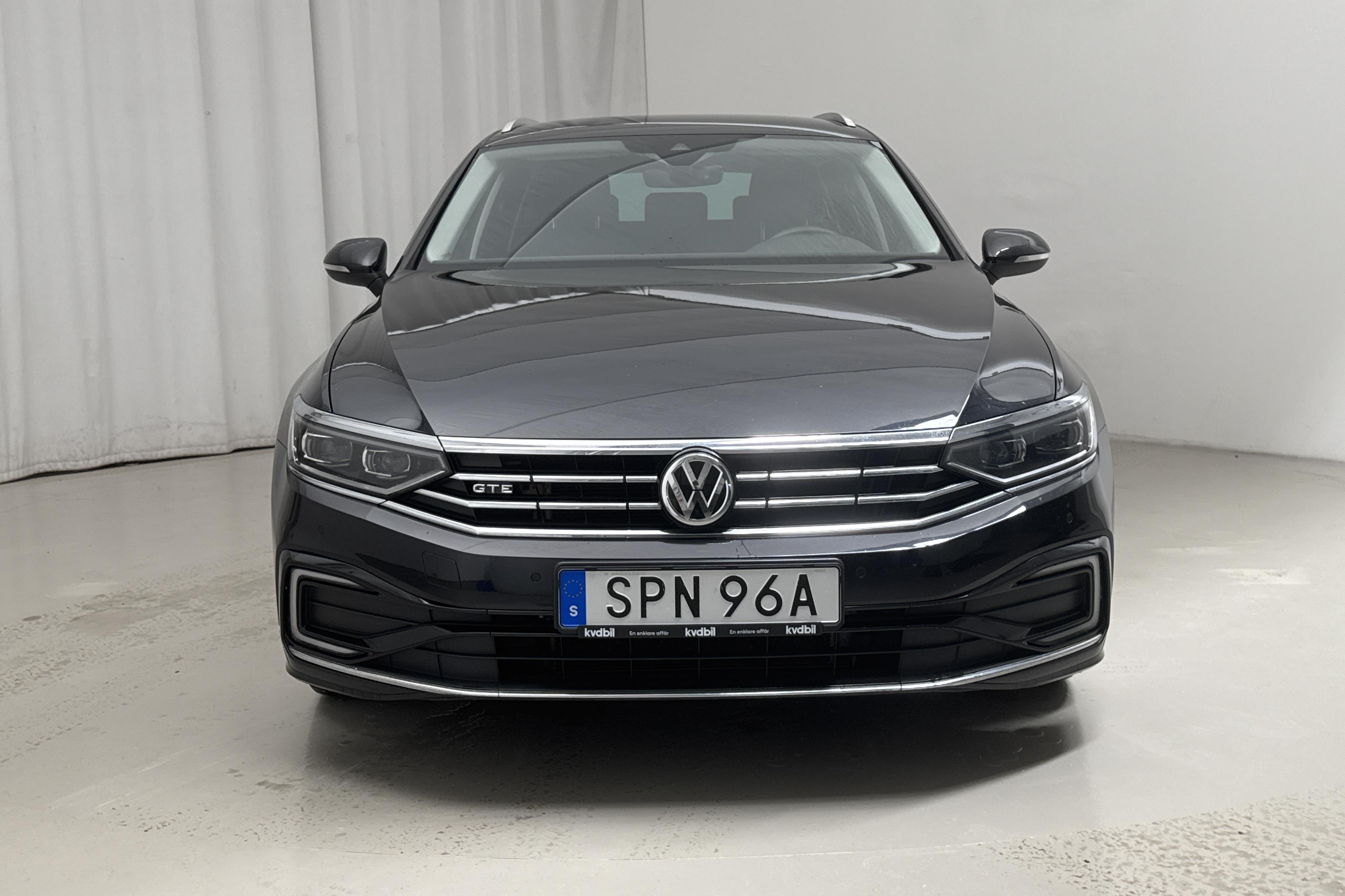 VW Passat 1.4 GTE Sportscombi (218hk) - 12 200 mil - Automat - svart - 2020