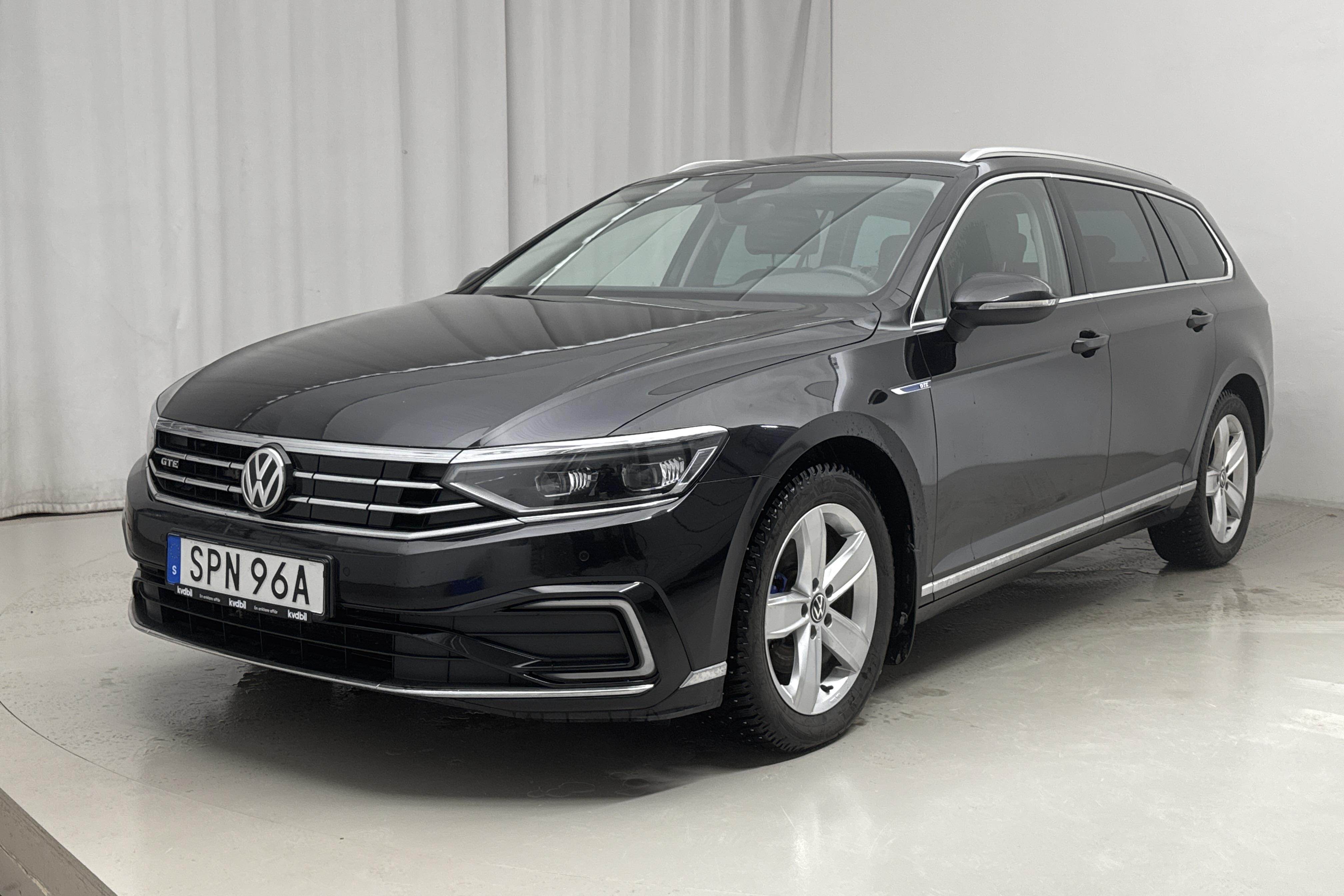 VW Passat 1.4 GTE Sportscombi (218hk) - 12 200 mil - Automat - svart - 2020