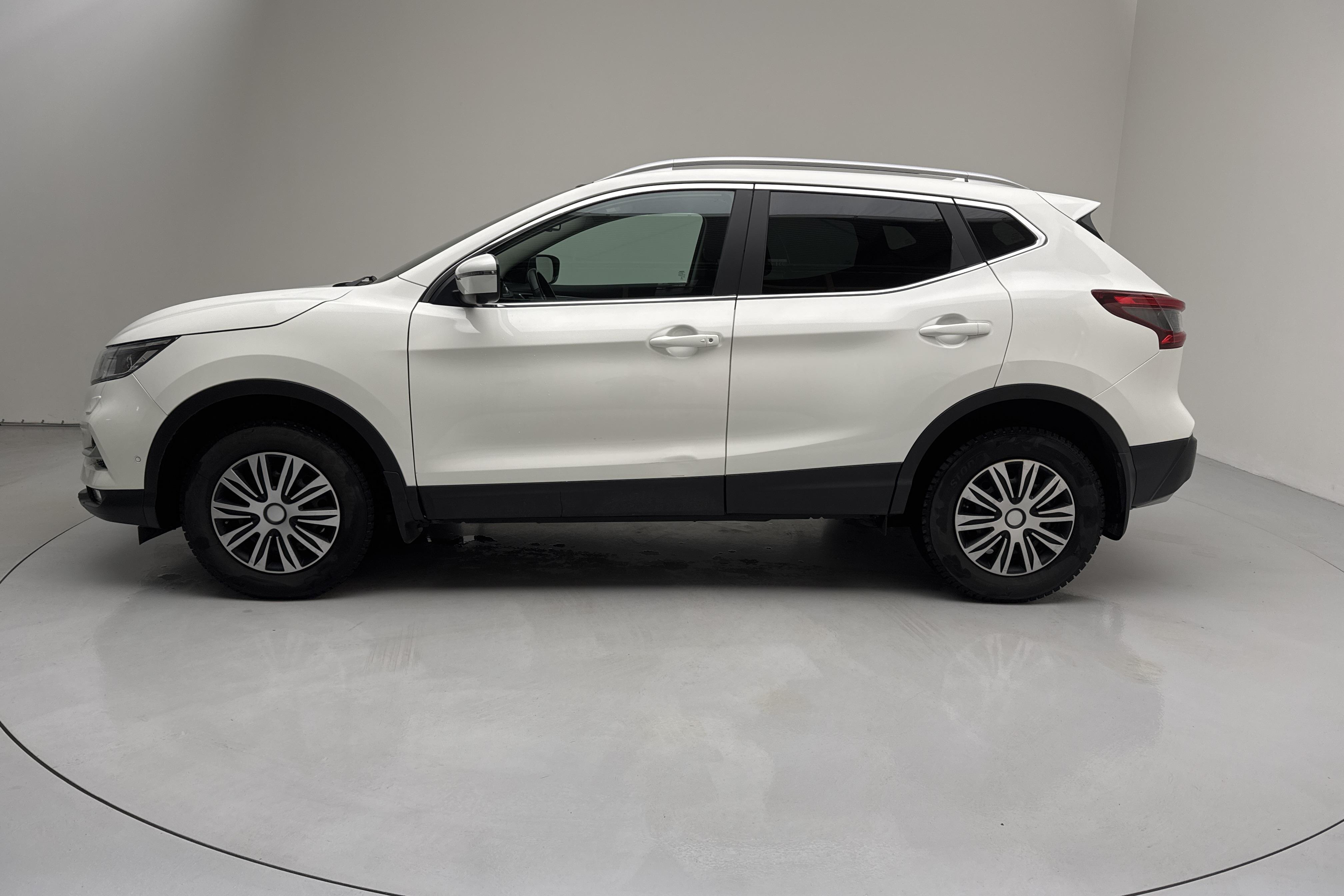 Nissan Qashqai 1.6 dCi 4WD (130hk) - 85 610 km - Manual - white - 2018