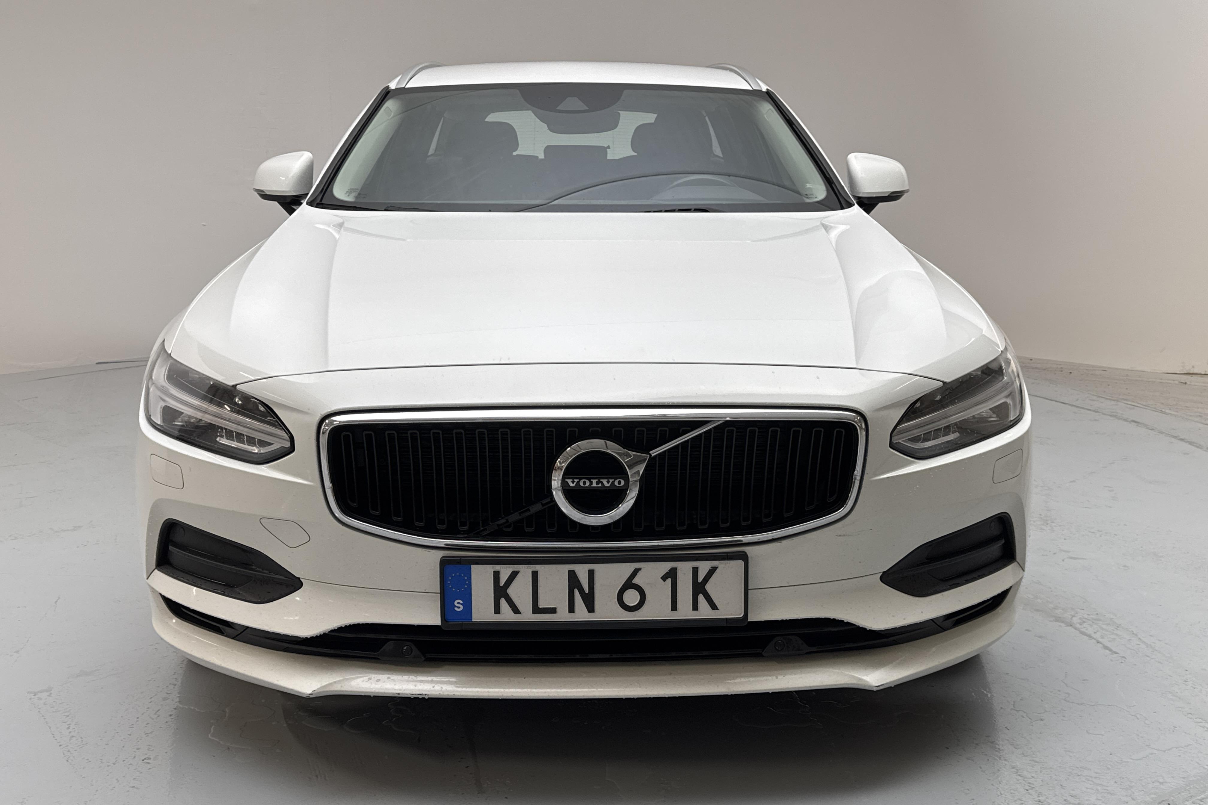 Volvo V90 D4 AWD (190hk) - 221 760 km - Automatic - white - 2020