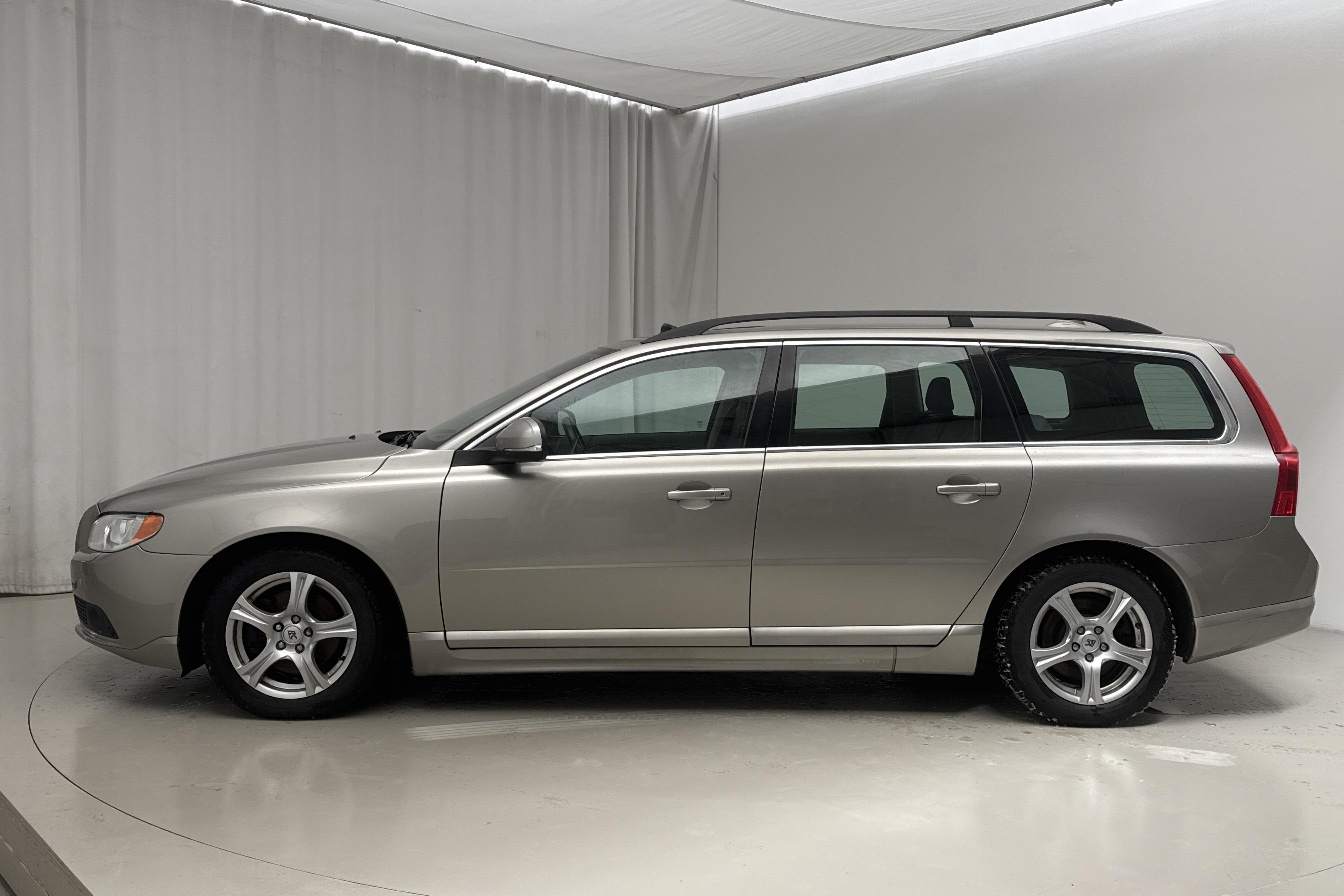 Volvo V70 II 1.6D DRIVe (115hk) - 11 885 mil - Manuell - Light Brown - 2012