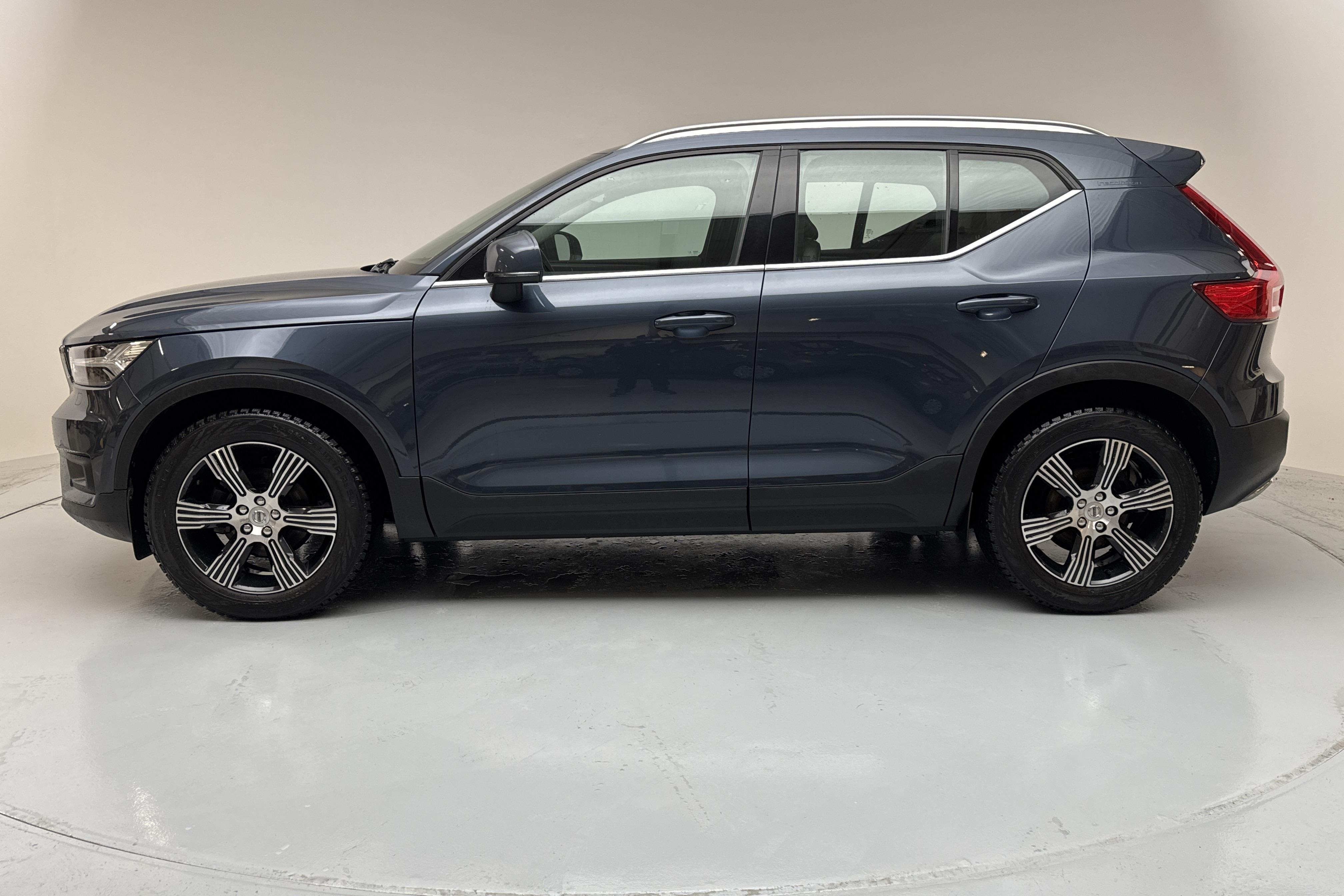 Volvo XC40 D3 2WD (150hk) - 6 800 mil - Automat - Dark Blue - 2020