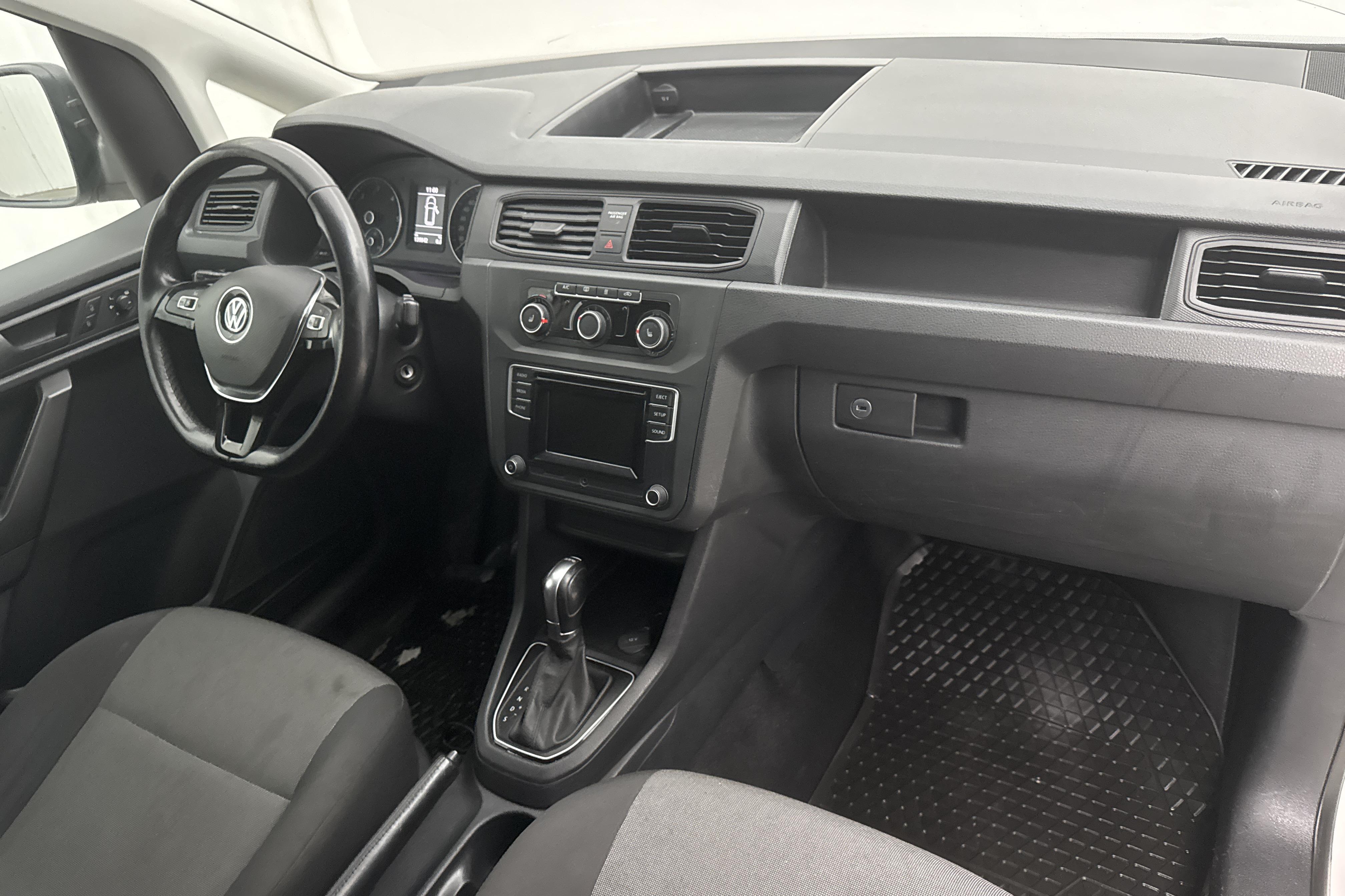 VW Caddy 1.6 TDI Maxi Skåp (102hk) - 139 040 km - Automatic - white - 2016