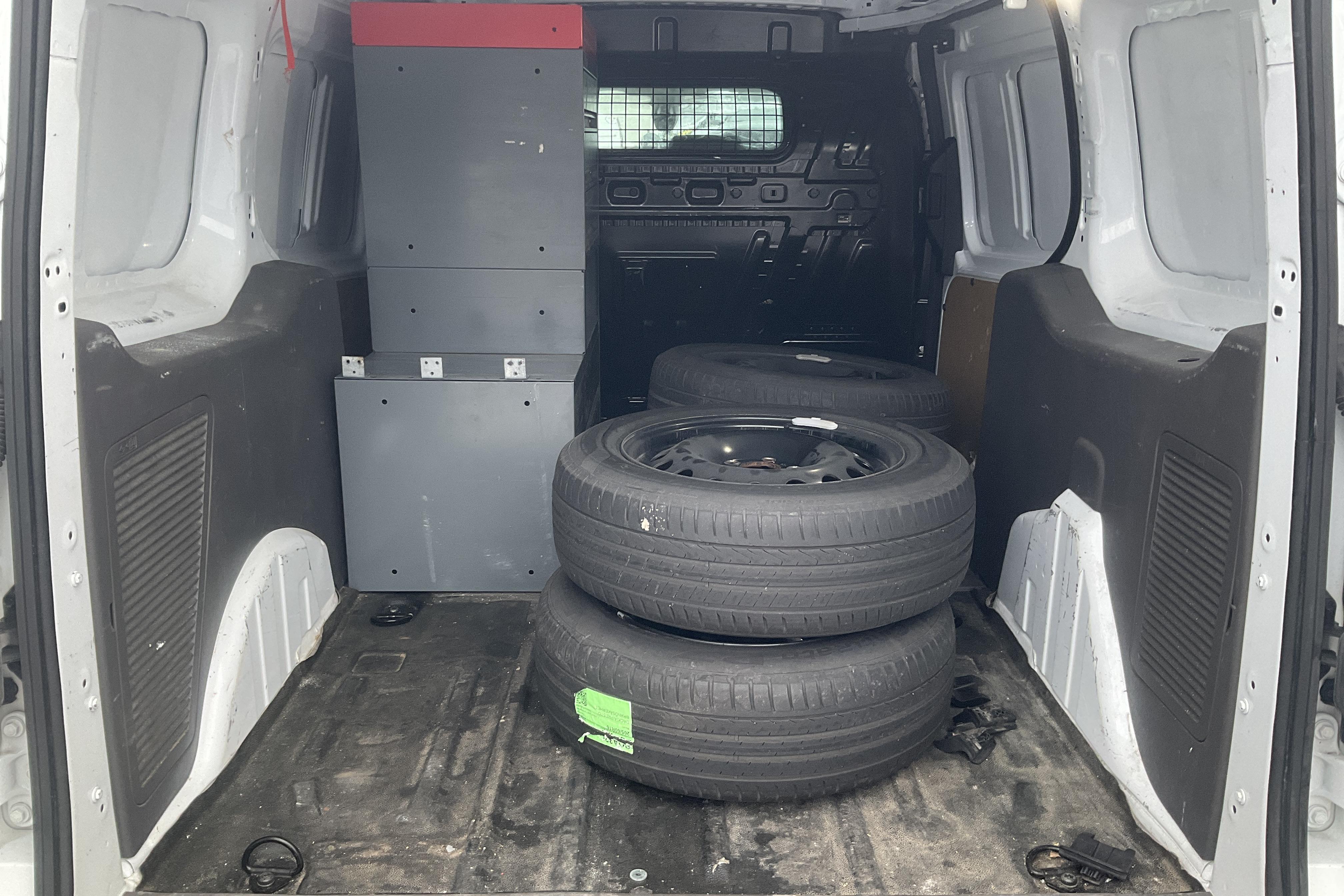 Ford Transit Connect 1.5 TDCi (120hk) - 11 087 mil - Automat - vit - 2019