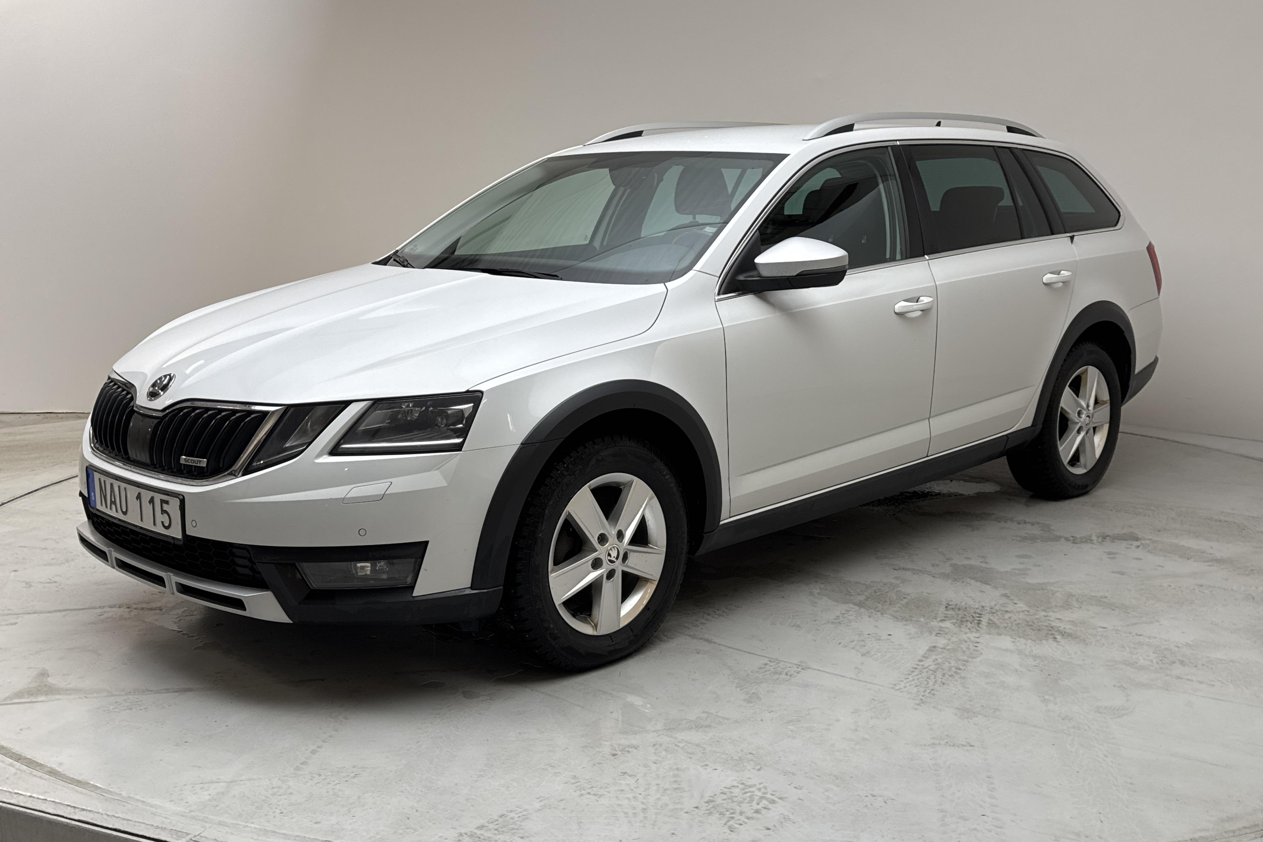 Skoda Octavia Scout II 2.0 TDI 4X4 (150hk) - 266 660 km - Automaatne - valge - 2018