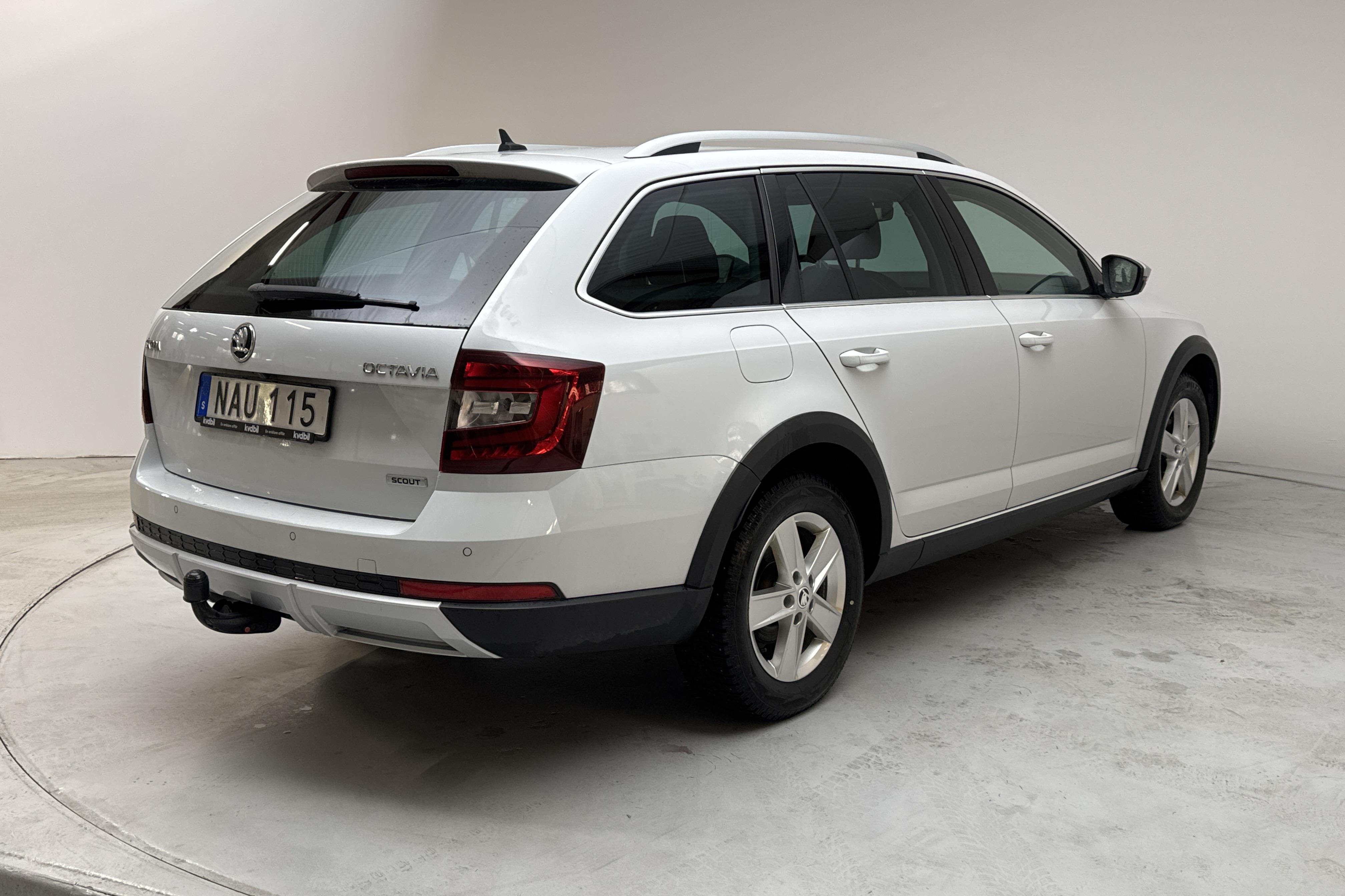 Skoda Octavia Scout II 2.0 TDI 4X4 (150hk) - 266 660 km - Automaatne - valge - 2018