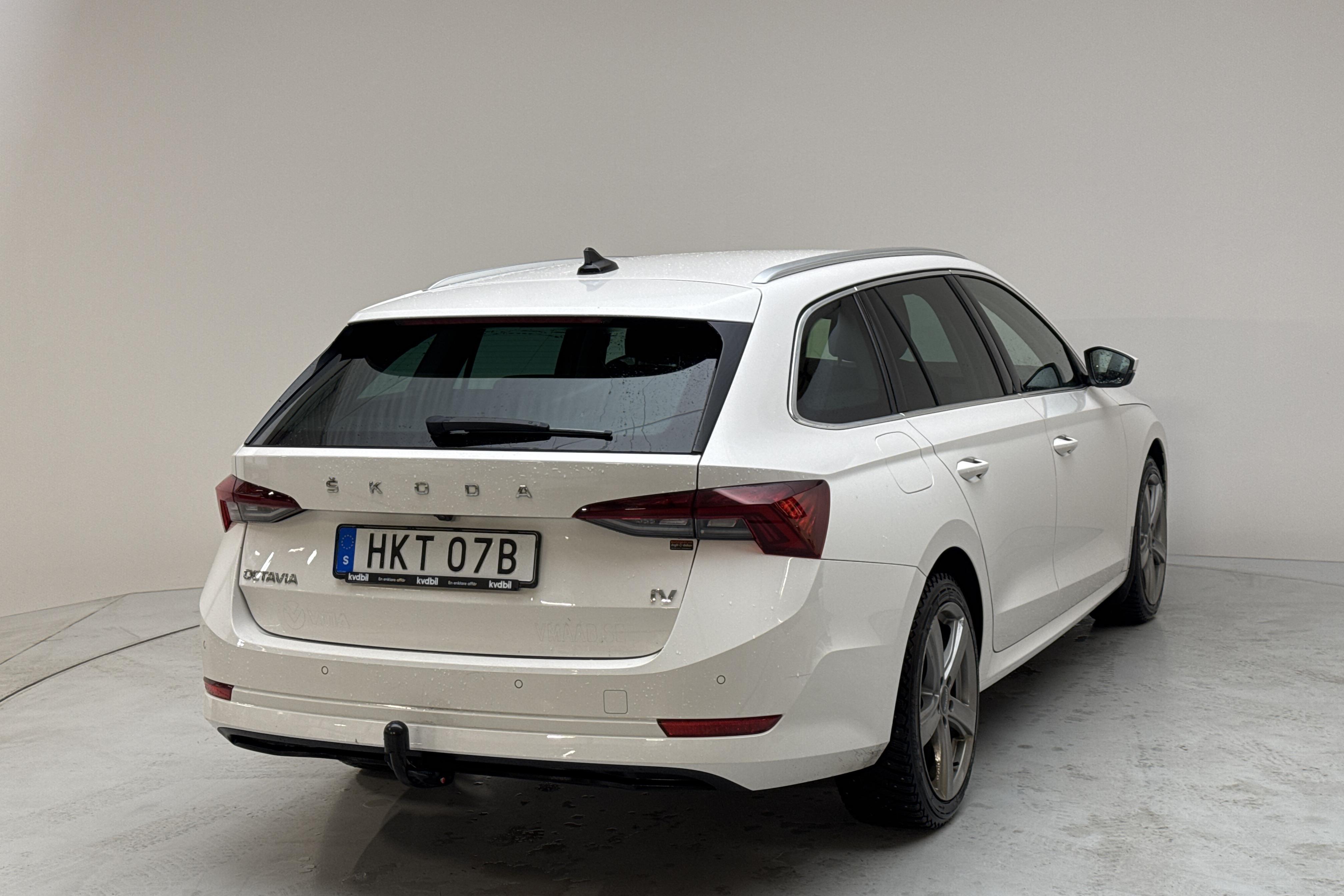 Skoda Octavia 1.4 iV PHEV Combi (204hk) - 103 750 km - Automatic - white - 2021