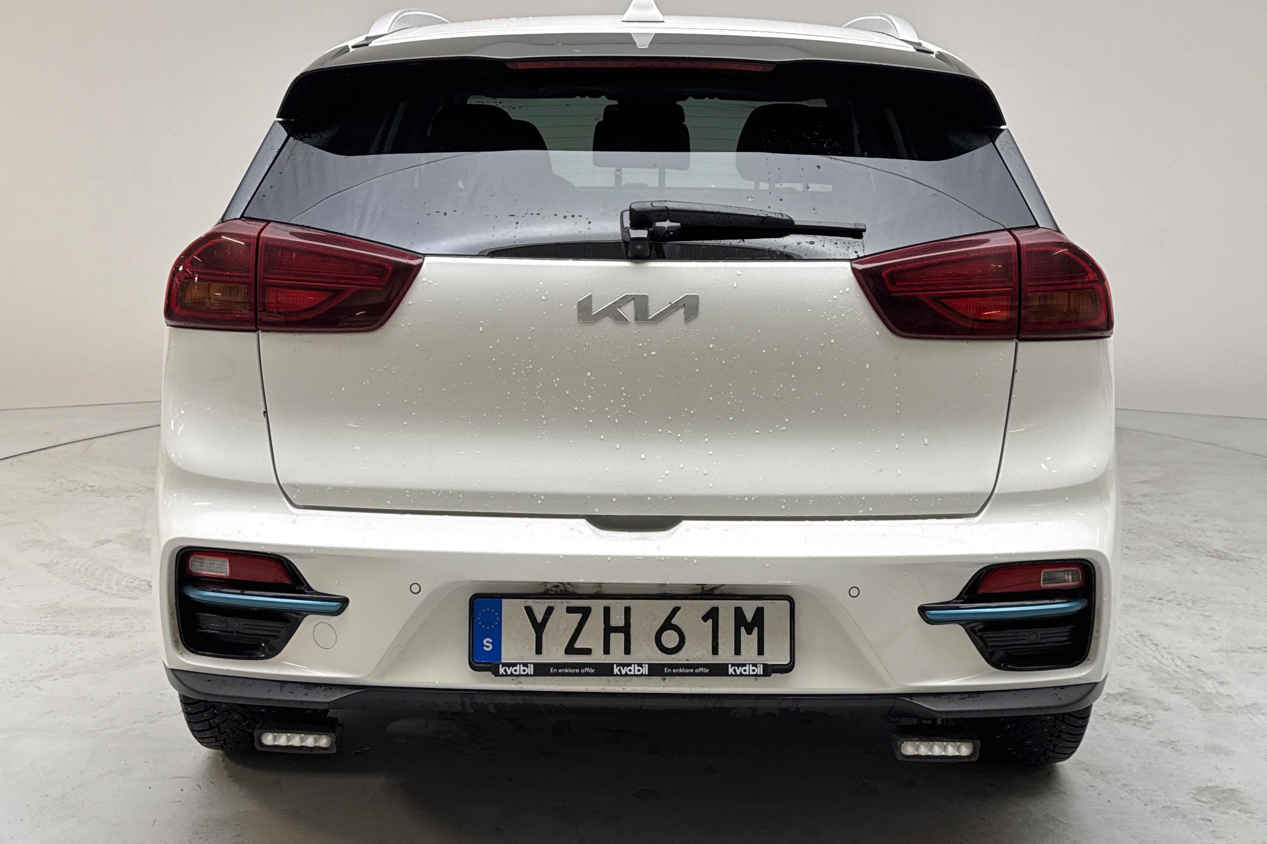 KIA e-Niro 64 kWh (204hk) - 12 939 mil - Automat - vit - 2022