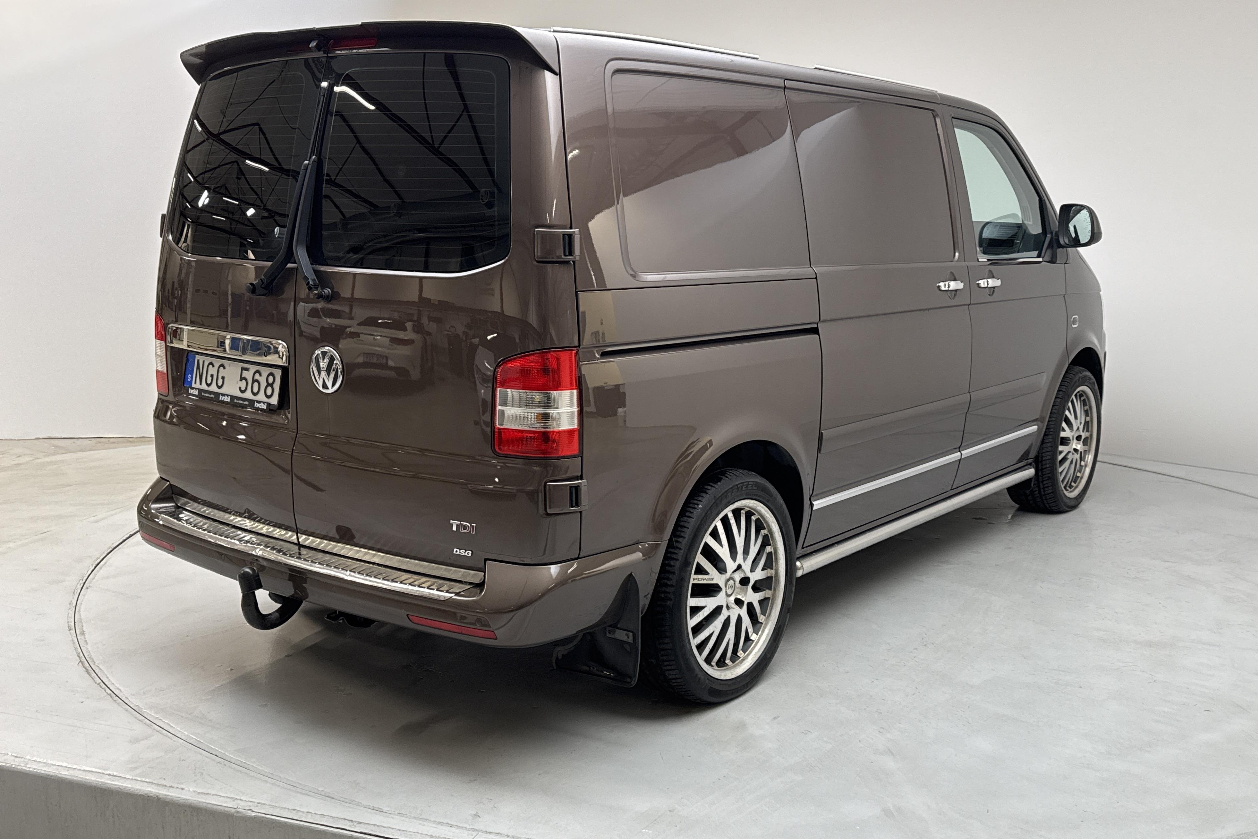 VW Transporter T5 2.0 TDI (180hk) - 240 080 km - Automatic - Light Brown - 2013