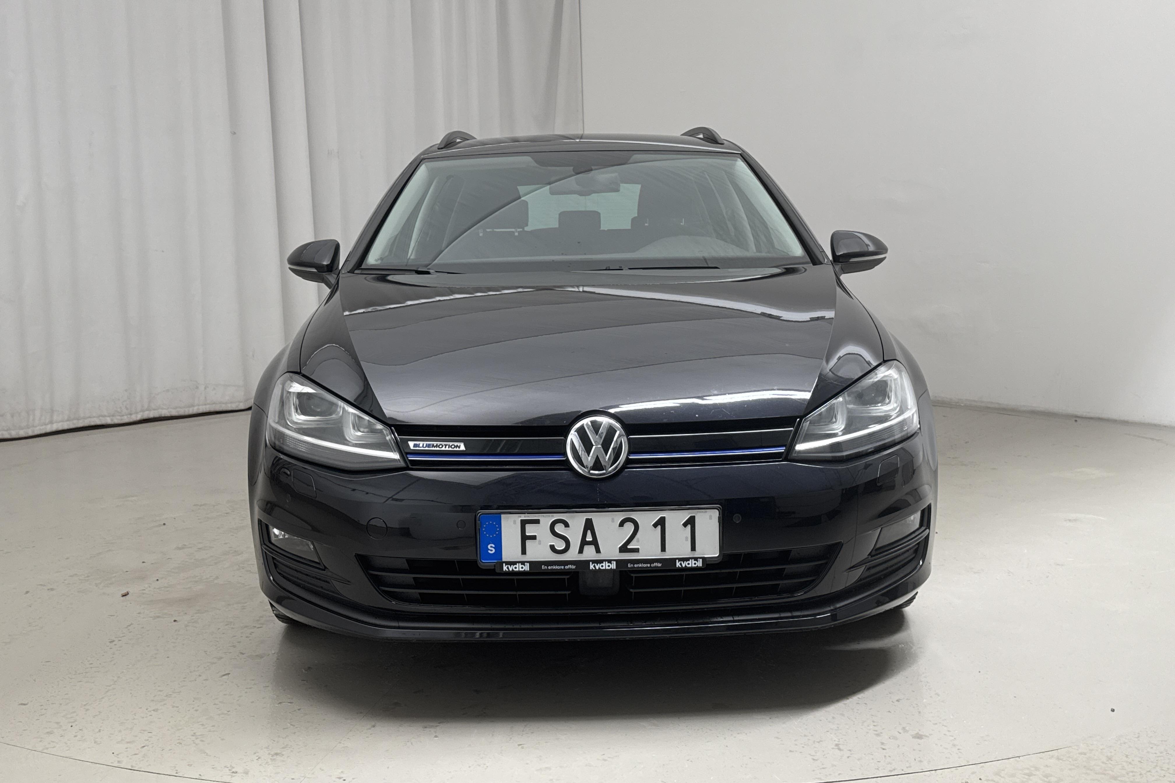 VW Golf VII 1.4 TGI BlueMotion Sportscombi (110hk) - 12 117 mil - Automat - svart - 2015