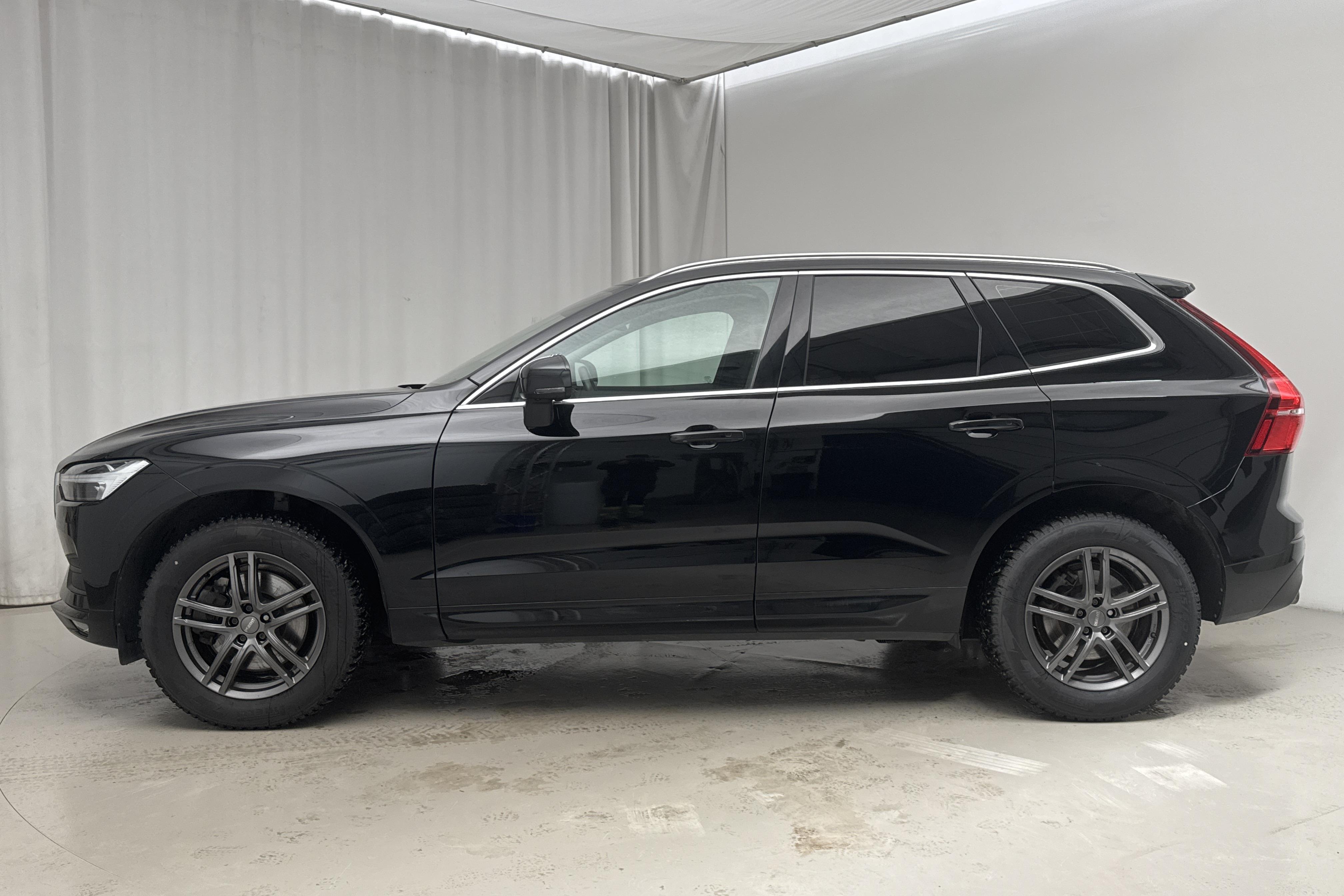 Volvo XC60 B4 AWD Mildhybrid, Diesel (197hk) - 66 210 km - Automatic - black - 2021