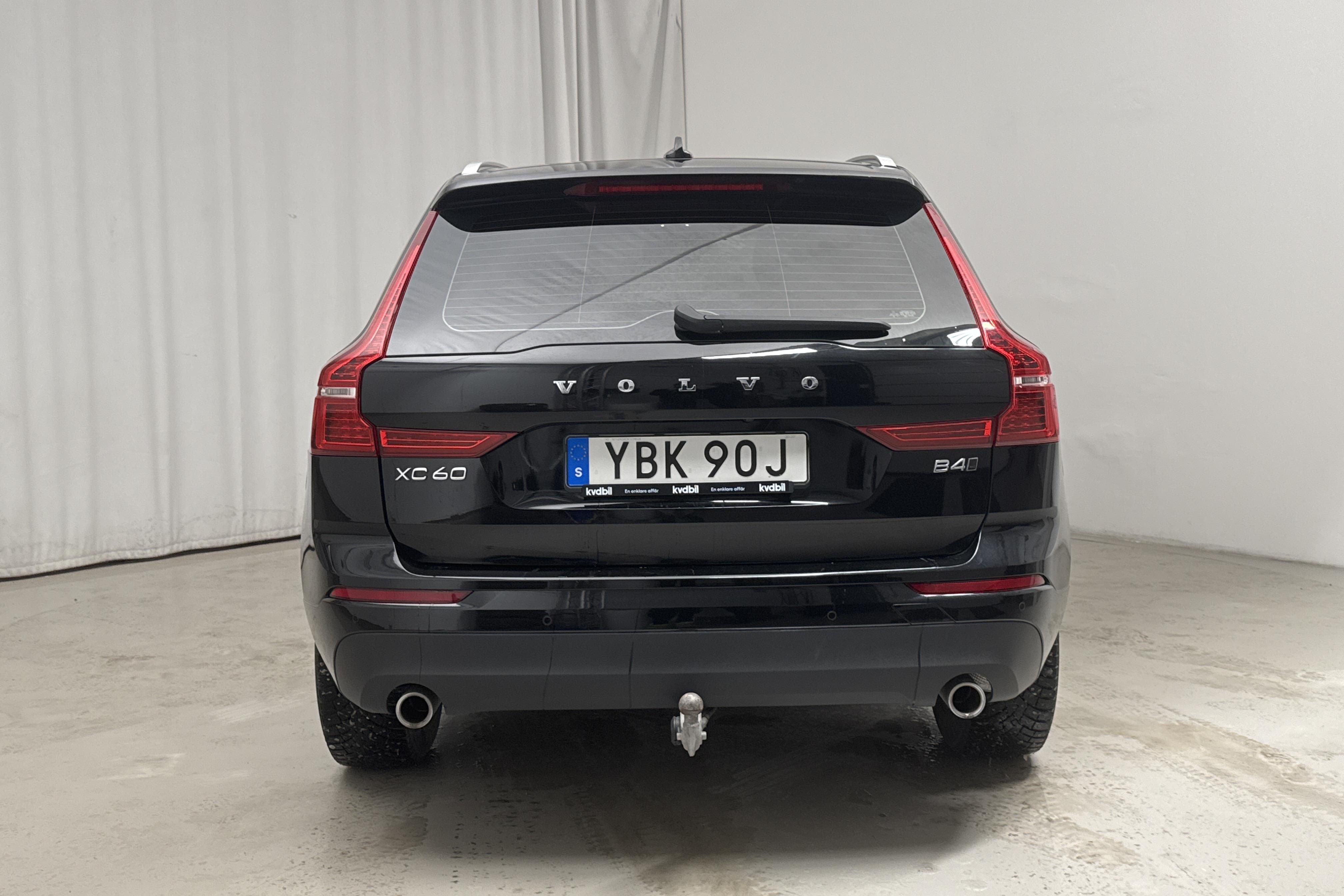 Volvo XC60 B4 AWD Mildhybrid, Diesel (197hk) - 66 210 km - Automatic - black - 2021