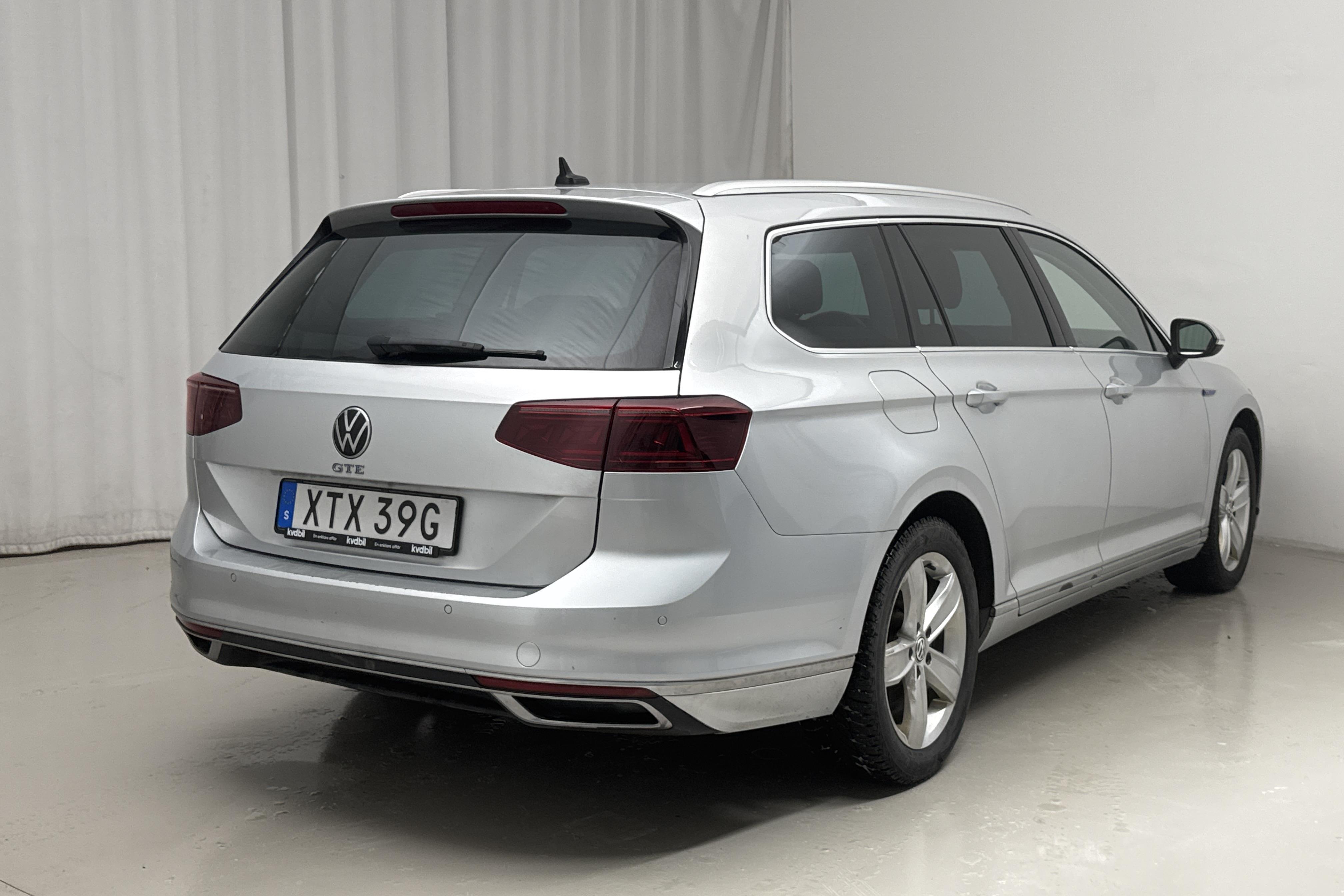 VW Passat 1.4 GTE Sportscombi (218hk) - 7 347 mil - Automat - silver - 2021