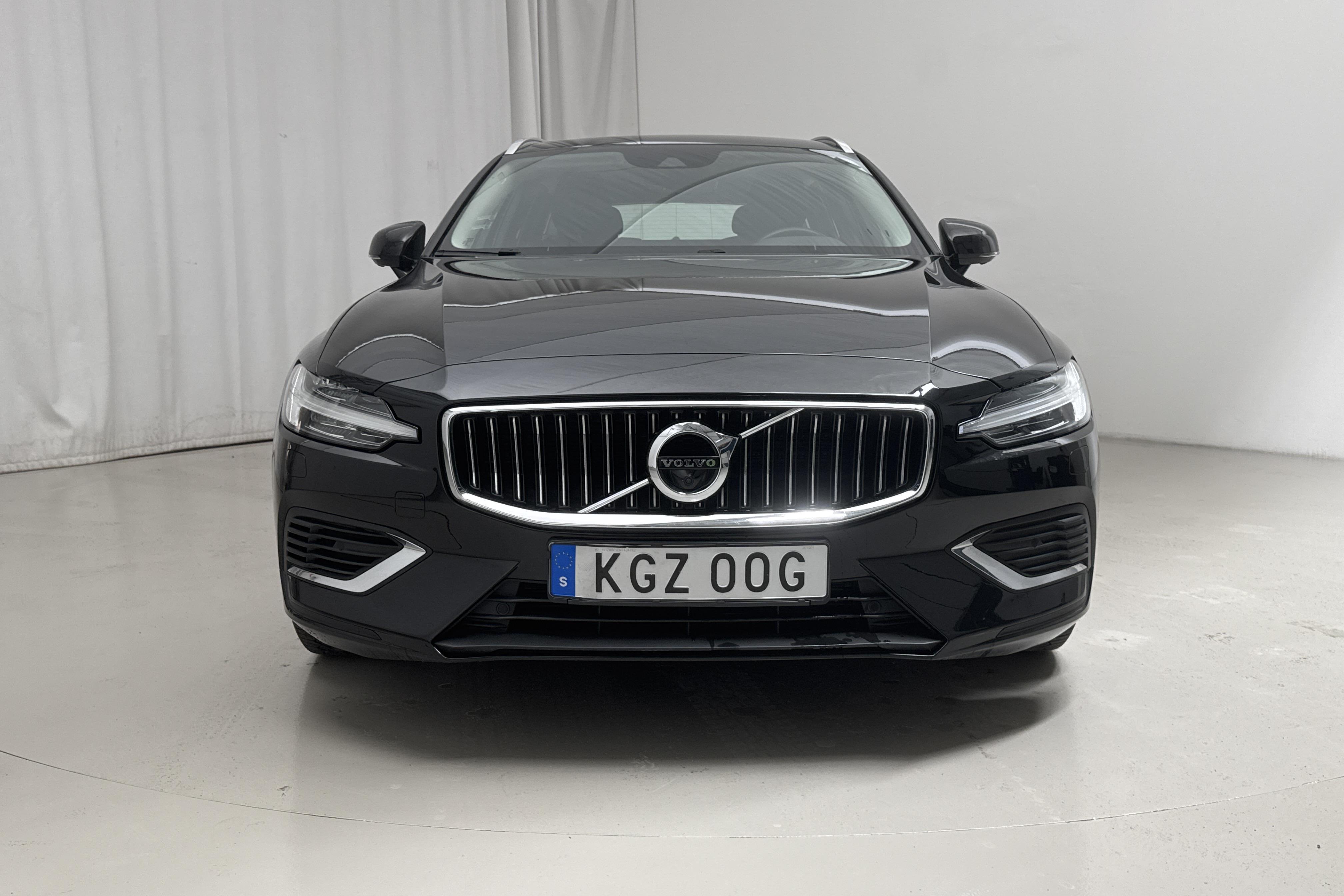 Volvo V60 T6 AWD Twin Engine (340hk) - 37 710 km - Automaatne - must - 2021