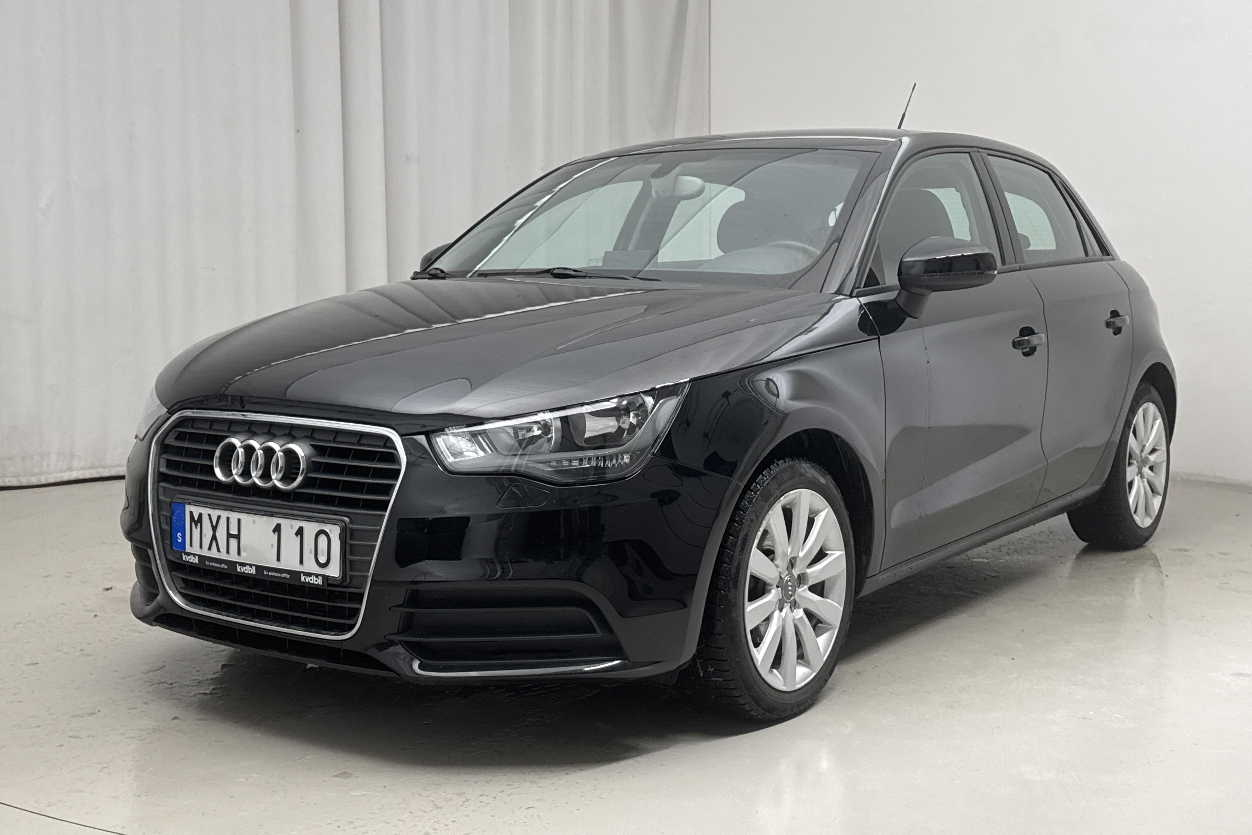 Audi A1 1.2 TFSI Sportback (86hk) - 8 333 mil - Manuell - svart - 2013