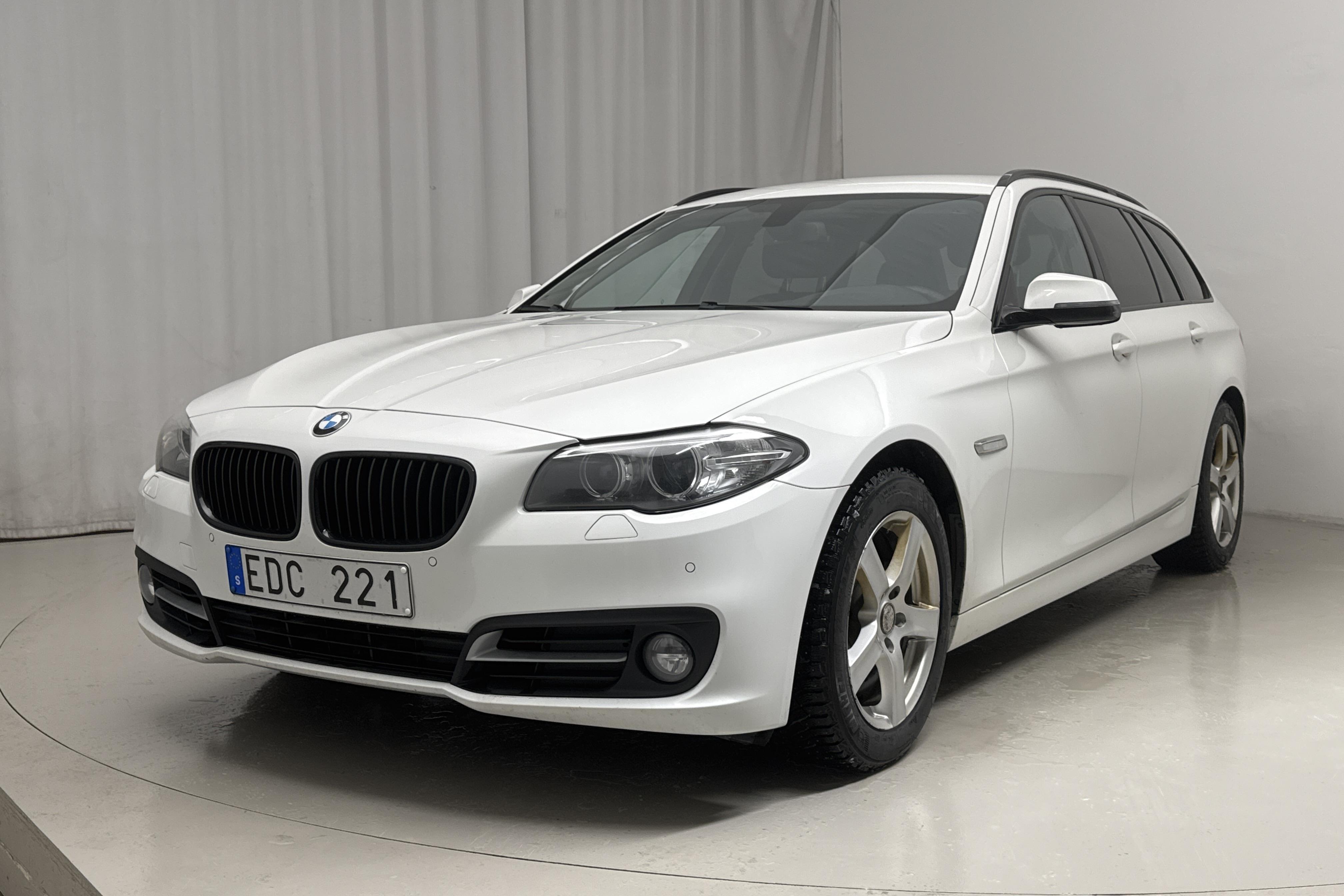 BMW 520d Touring, F11 (184hk) - 199 240 km - Manual - white - 2014