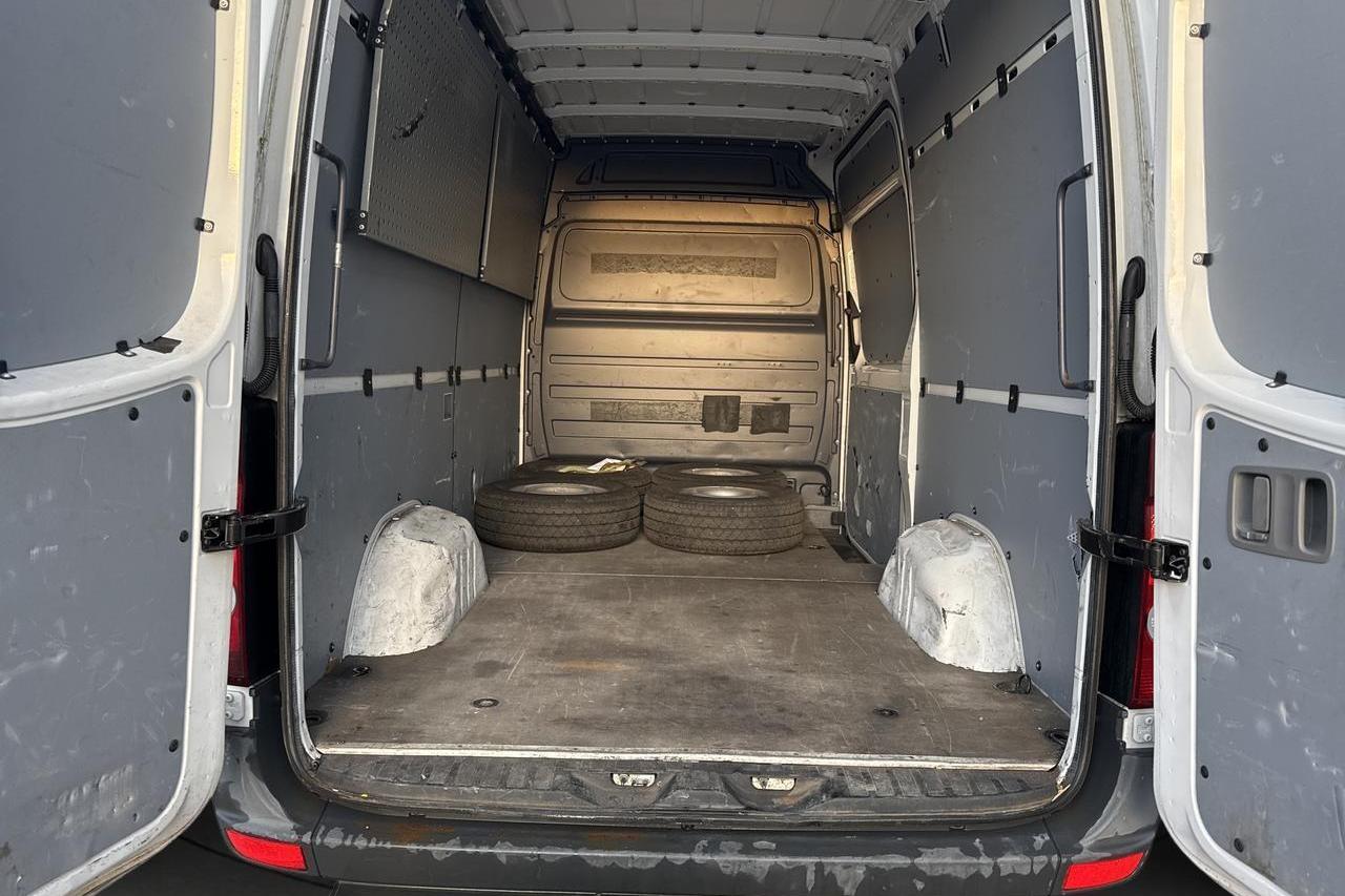 VW Crafter 35 2.0 TDI Skåp (109hk) - 18 908 mil - Manuell - vit - 2015